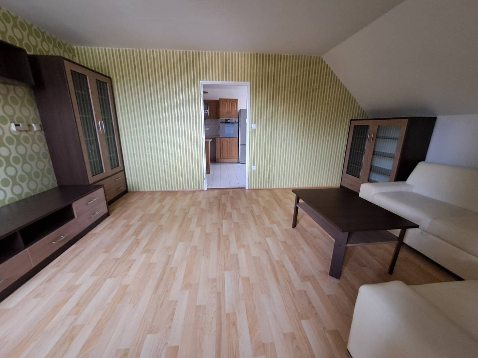 Pronájem bytu 3+1 95 m², Na Dědině, Vacenovice, Jihomoravský kraj Pronájem bytu 3+1 95 m², Na Dědině, Vacenovice, Jihomoravský kraj