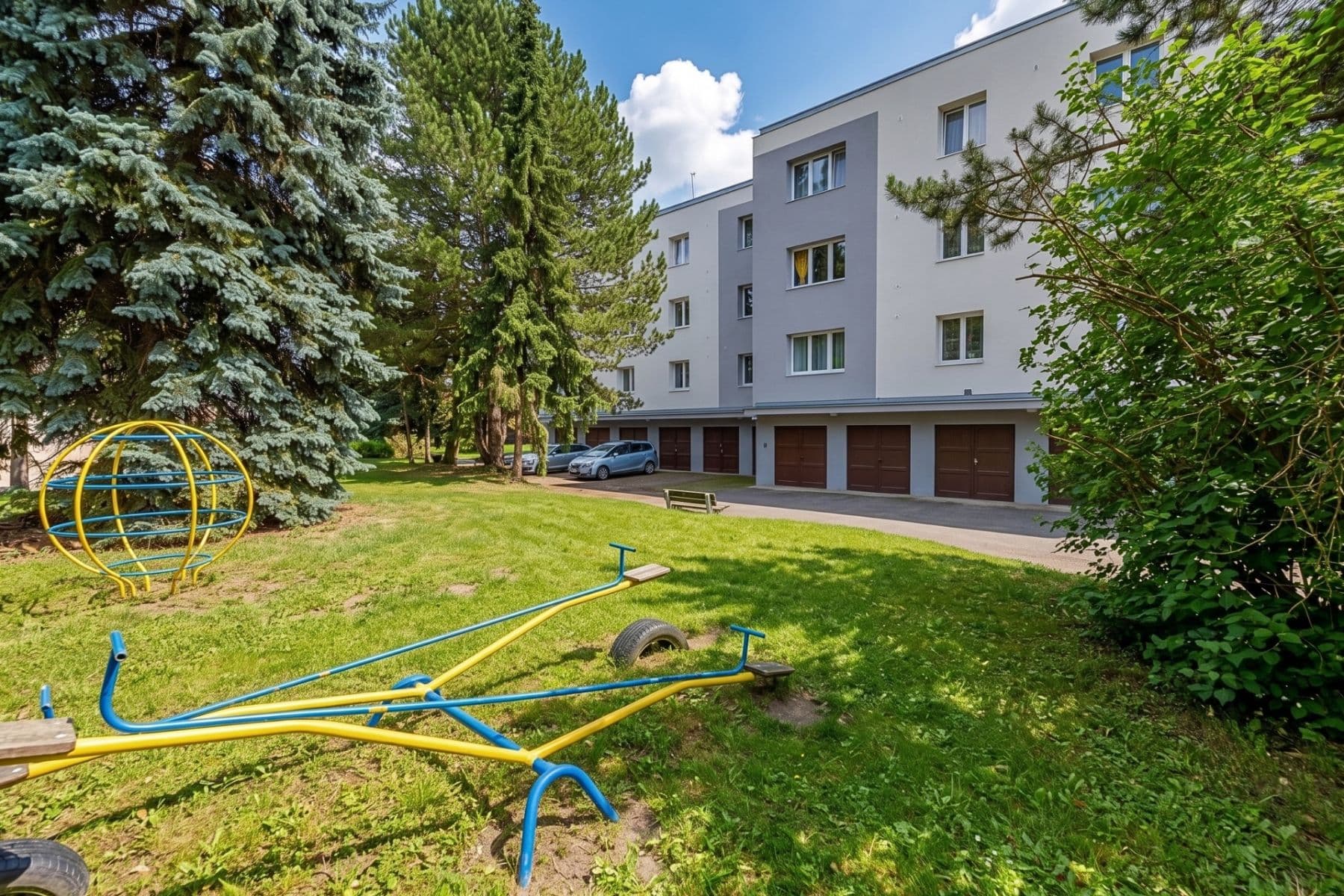 Prodej bytu 4+kk 83 m², Naskové, Praha, Praha Prodej bytu 4+kk 83 m², Naskové, Praha, Praha