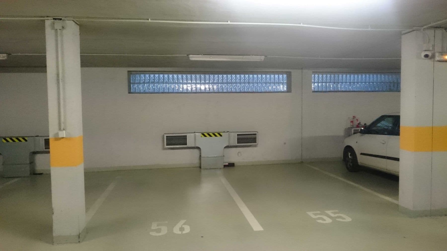 Pronájem garáže 15 m², Švehlova, Praha, Praha Pronájem garáže 15 m², Švehlova, Praha, Praha