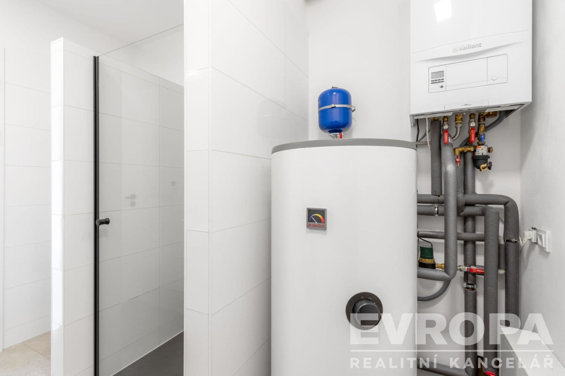 Pronájem domu 202 m², pozemek 348 m², Vinná, Praha, Praha Pronájem domu 202 m², pozemek 348 m², Vinná, Praha, Praha