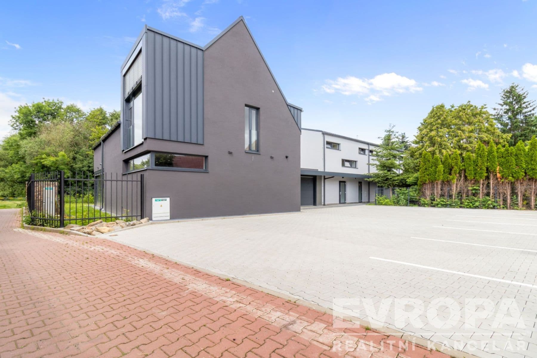 Pronájem domu 202 m², pozemek 348 m², Vinná, Praha, Praha Pronájem domu 202 m², pozemek 348 m², Vinná, Praha, Praha