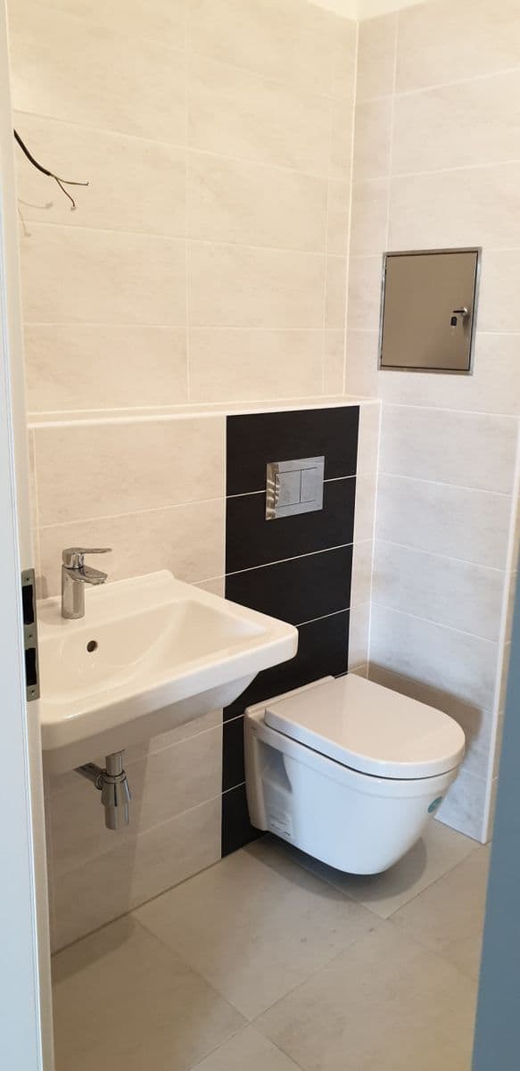 Pronájem bytu 2+kk 53 m², Zátopkova, Milovice, Středočeský kraj Pronájem bytu 2+kk 53 m², Zátopkova, Milovice, Středočeský kraj