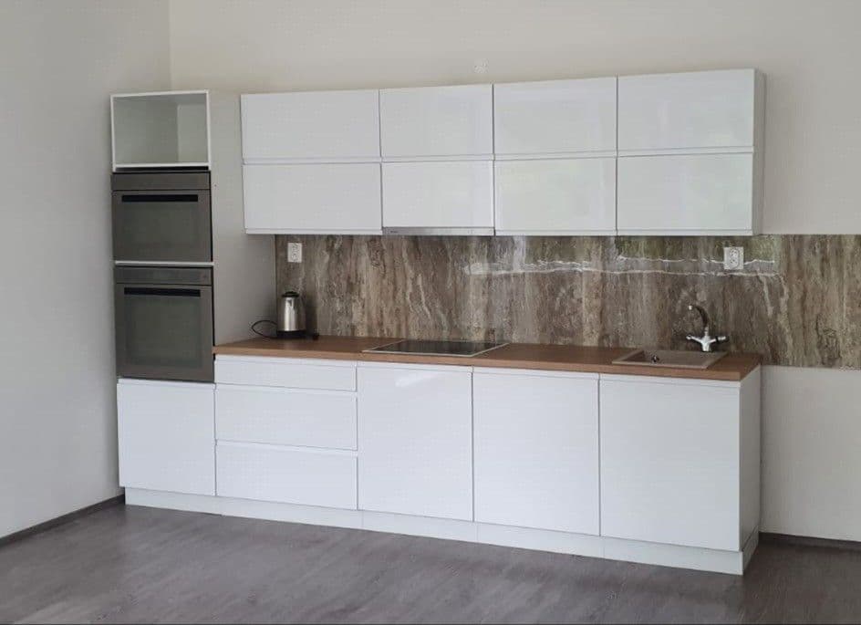 Pronájem bytu 2+kk 53 m², Zátopkova, Milovice, Středočeský kraj Pronájem bytu 2+kk 53 m², Zátopkova, Milovice, Středočeský kraj