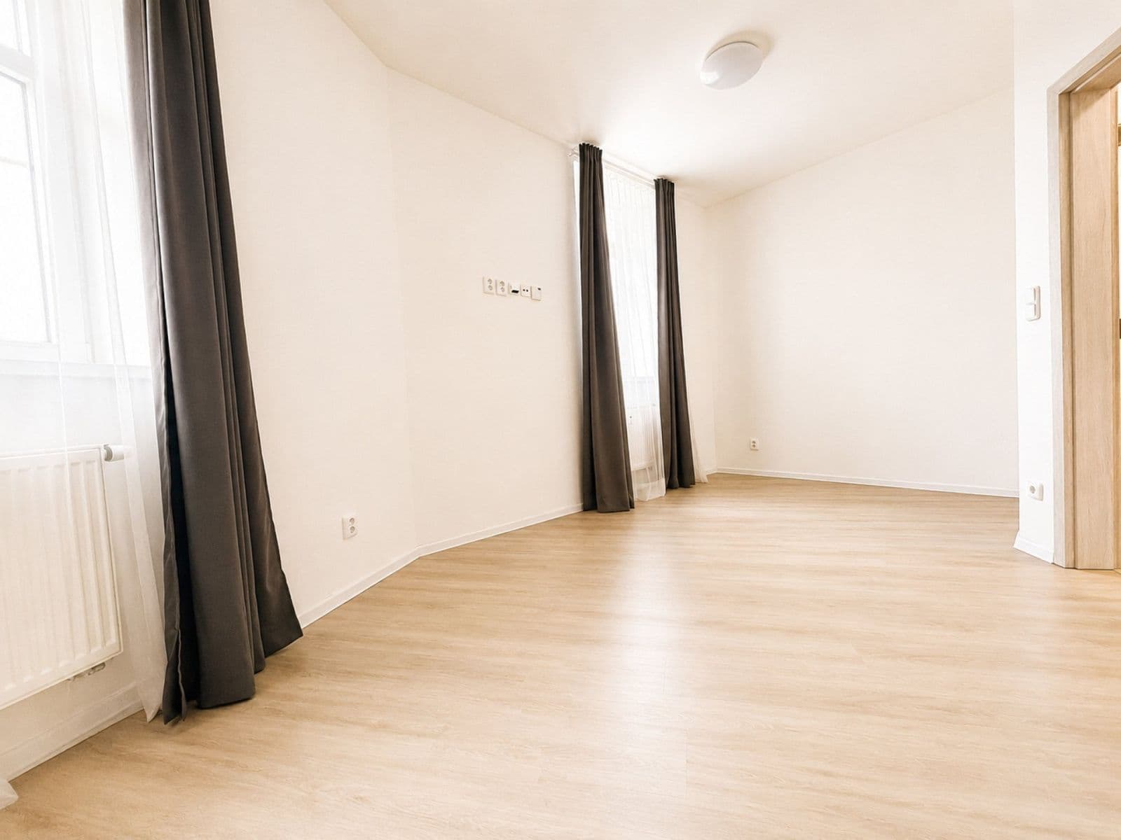 Pronájem bytu 1+kk 25 m², Mathonova, Brno, Jihomoravský kraj Pronájem bytu 1+kk 25 m², Mathonova, Brno, Jihomoravský kraj