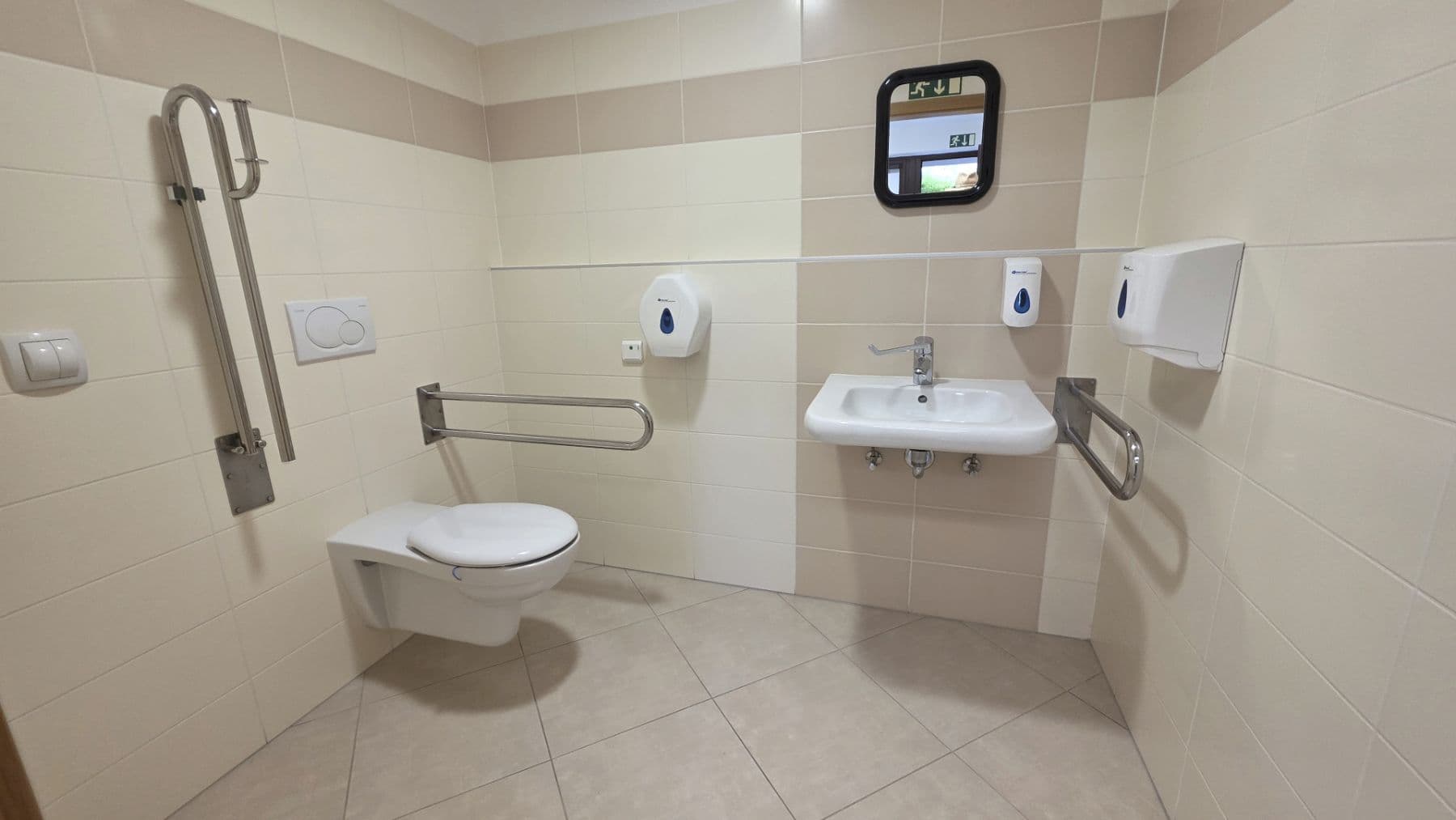 Pronájem nebytového prostoru 50 m², V Zářezu, Praha, Praha Pronájem nebytového prostoru 50 m², V Zářezu, Praha, Praha