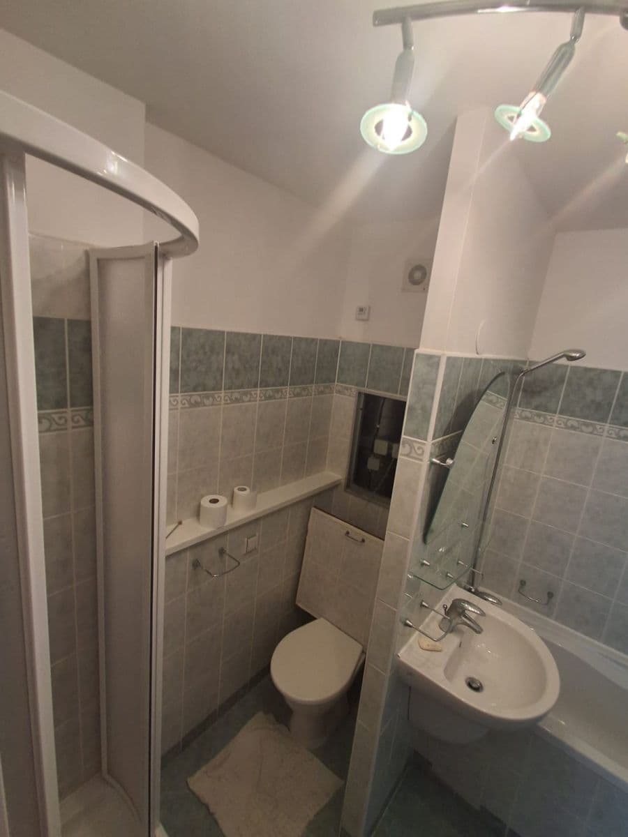 Pronájem bytu 3+1 69 m², Kotorská, Praha, Praha Pronájem bytu 3+1 69 m², Kotorská, Praha, Praha