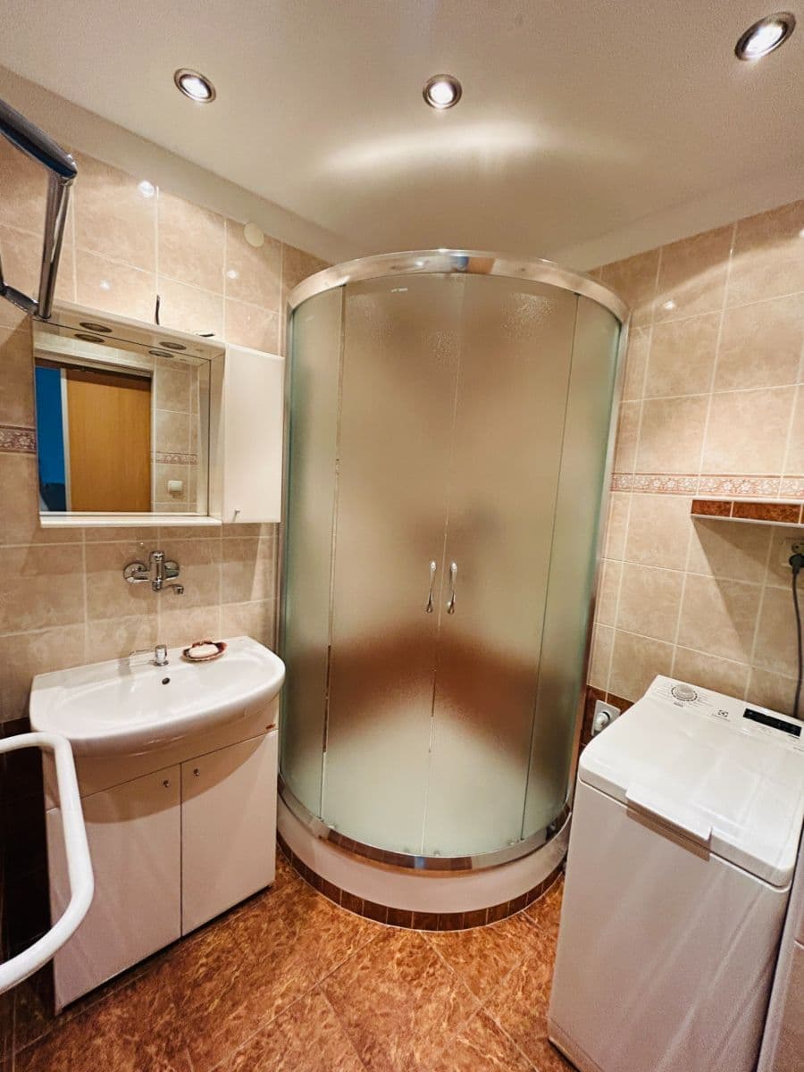 Pronájem bytu 2+1 66 m², Hlinská, Žilina, Žilinský kraj Pronájem bytu 2+1 66 m², Hlinská, Žilina, Žilinský kraj