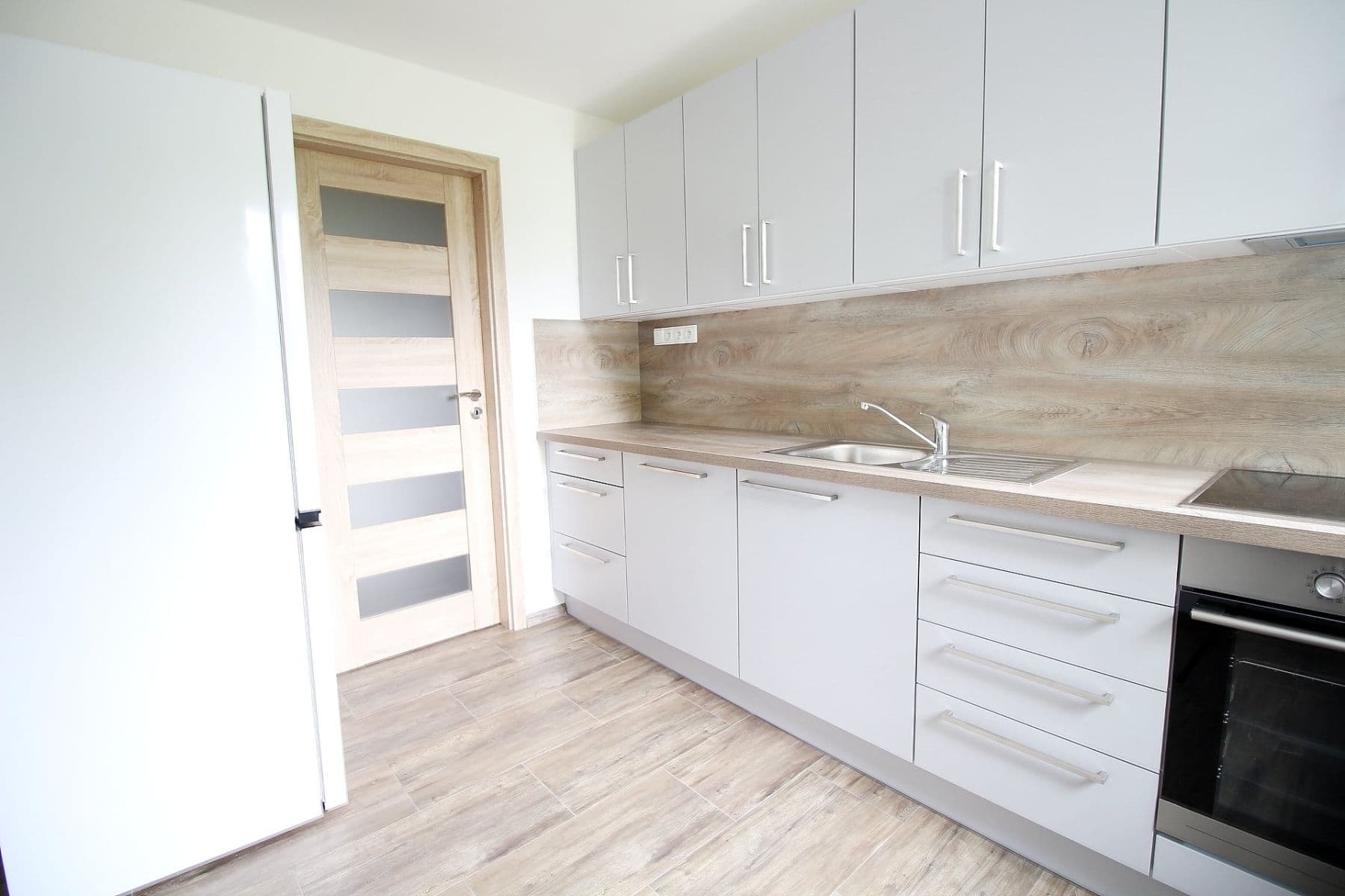 Pronájem bytu 2+1 52 m², U Kina, Říčany, Středočeský kraj Pronájem bytu 2+1 52 m², U Kina, Říčany, Středočeský kraj