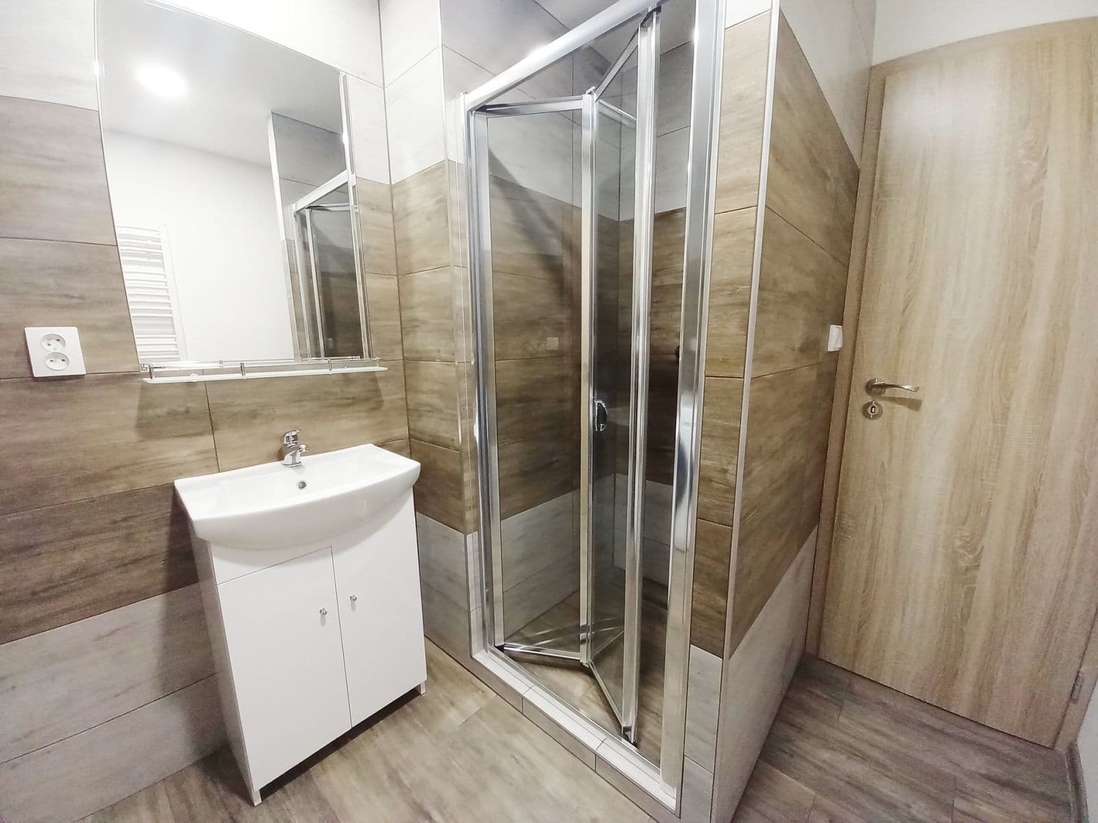 Pronájem bytu 2+1 52 m², U Kina, Říčany, Středočeský kraj Pronájem bytu 2+1 52 m², U Kina, Říčany, Středočeský kraj
