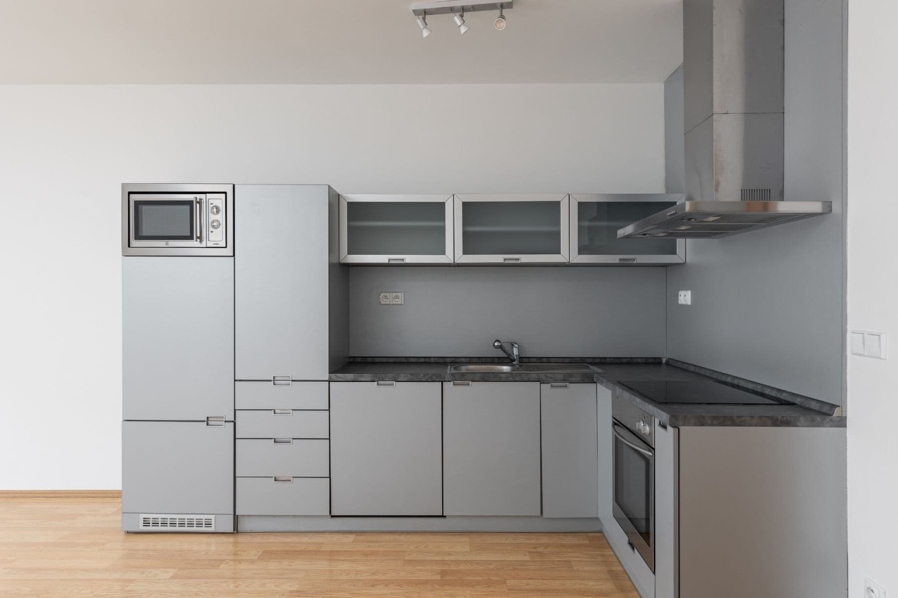 Pronájem bytu 1+kk 49 m², Osadní, Praha, Praha Pronájem bytu 1+kk 49 m², Osadní, Praha, Praha