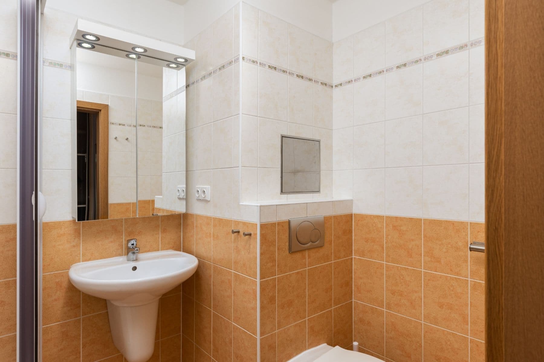Pronájem bytu 1+kk 49 m², Osadní, Praha, Praha Pronájem bytu 1+kk 49 m², Osadní, Praha, Praha