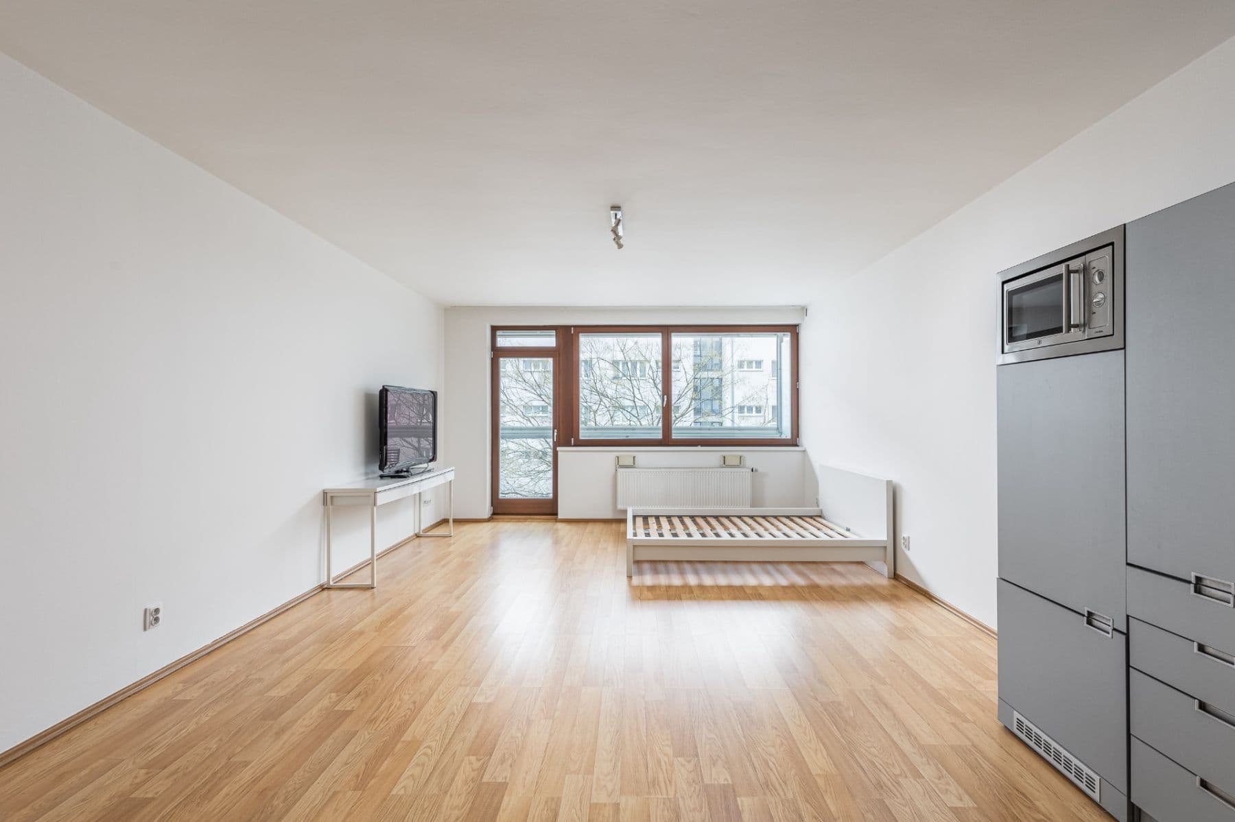 Pronájem bytu 1+kk 49 m², Osadní, Praha, Praha Pronájem bytu 1+kk 49 m², Osadní, Praha, Praha