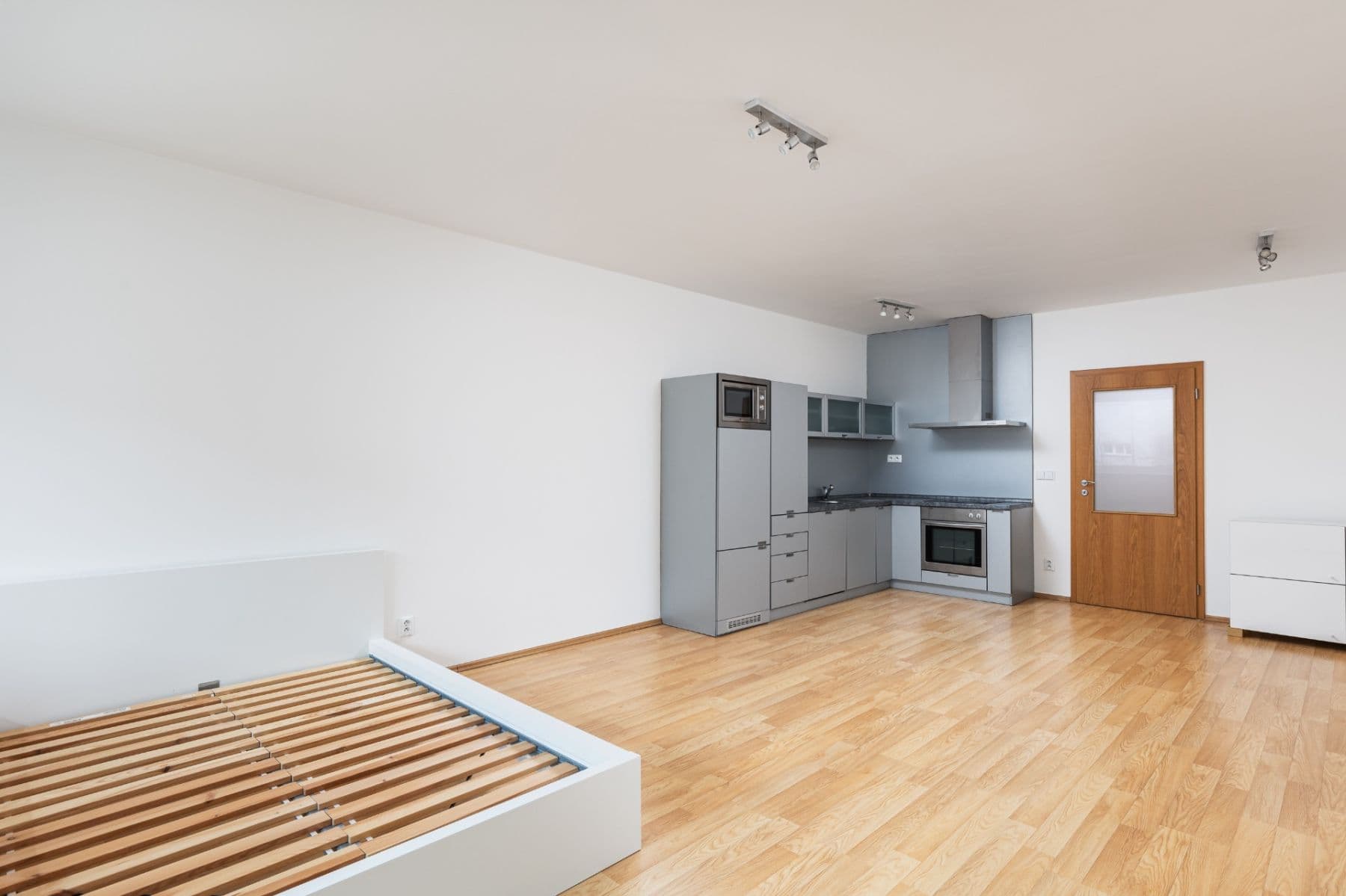 Pronájem bytu 1+kk 49 m², Osadní, Praha, Praha Pronájem bytu 1+kk 49 m², Osadní, Praha, Praha