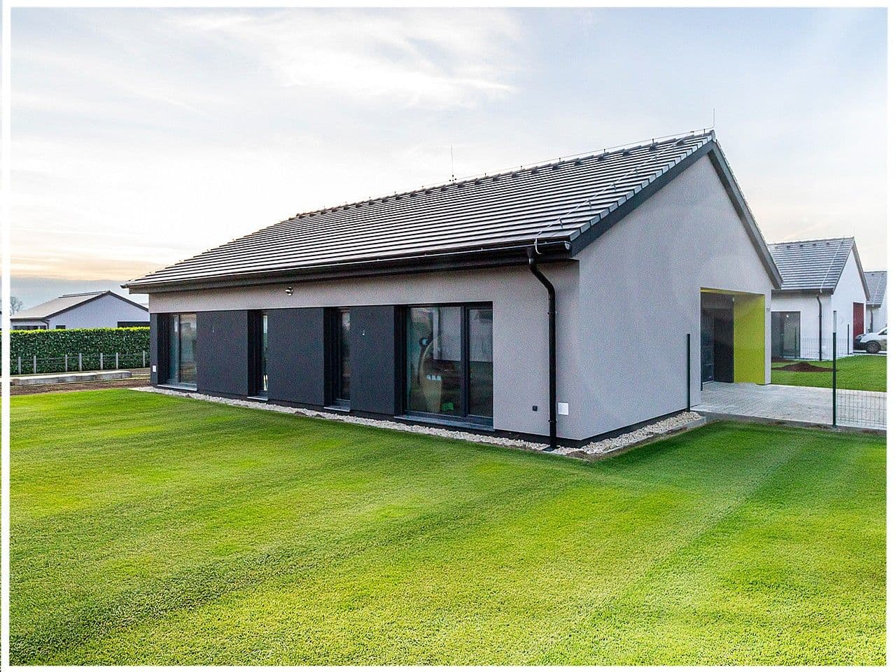 Prodej domu 120 m², pozemek 834 m², Spojovací, Kostelec nad Labem, Středočeský kraj Prodej domu 120 m², pozemek 834 m², Spojovací, Kostelec nad Labem, Středočeský kraj