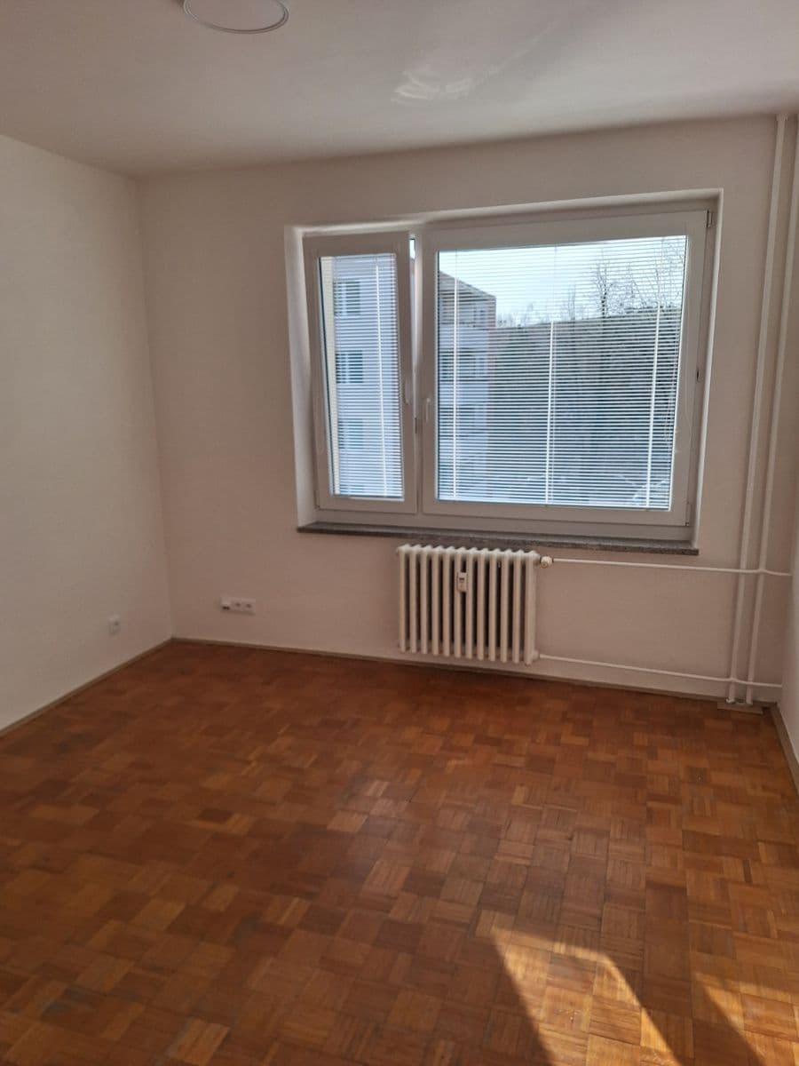 Pronájem bytu 2+1 57 m², Javorová, Zlín, Zlínský kraj Pronájem bytu 2+1 57 m², Javorová, Zlín, Zlínský kraj