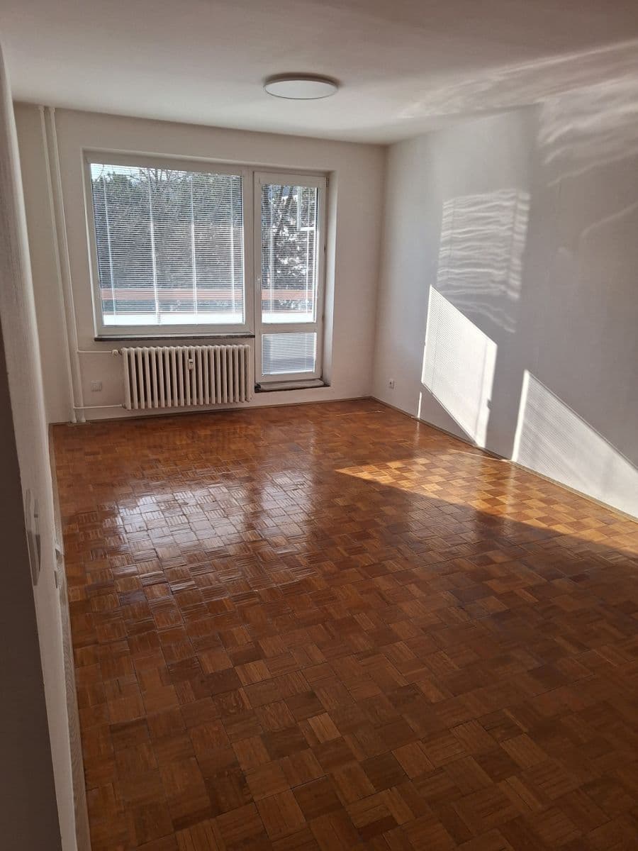 Pronájem bytu 2+1 57 m², Javorová, Zlín, Zlínský kraj Pronájem bytu 2+1 57 m², Javorová, Zlín, Zlínský kraj