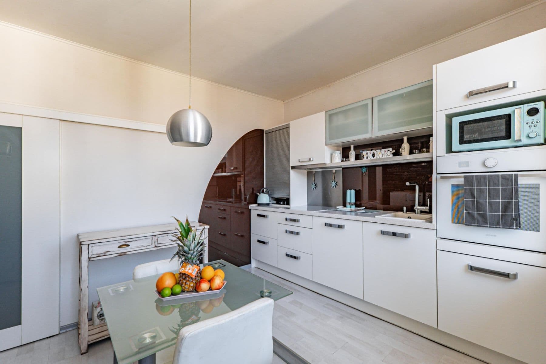 Pronájem bytu 2+1 76 m², nábřeží Jana Palacha, Karlovy Vary, Karlovarský kraj Pronájem bytu 2+1 76 m², nábřeží Jana Palacha, Karlovy Vary, Karlovarský kraj