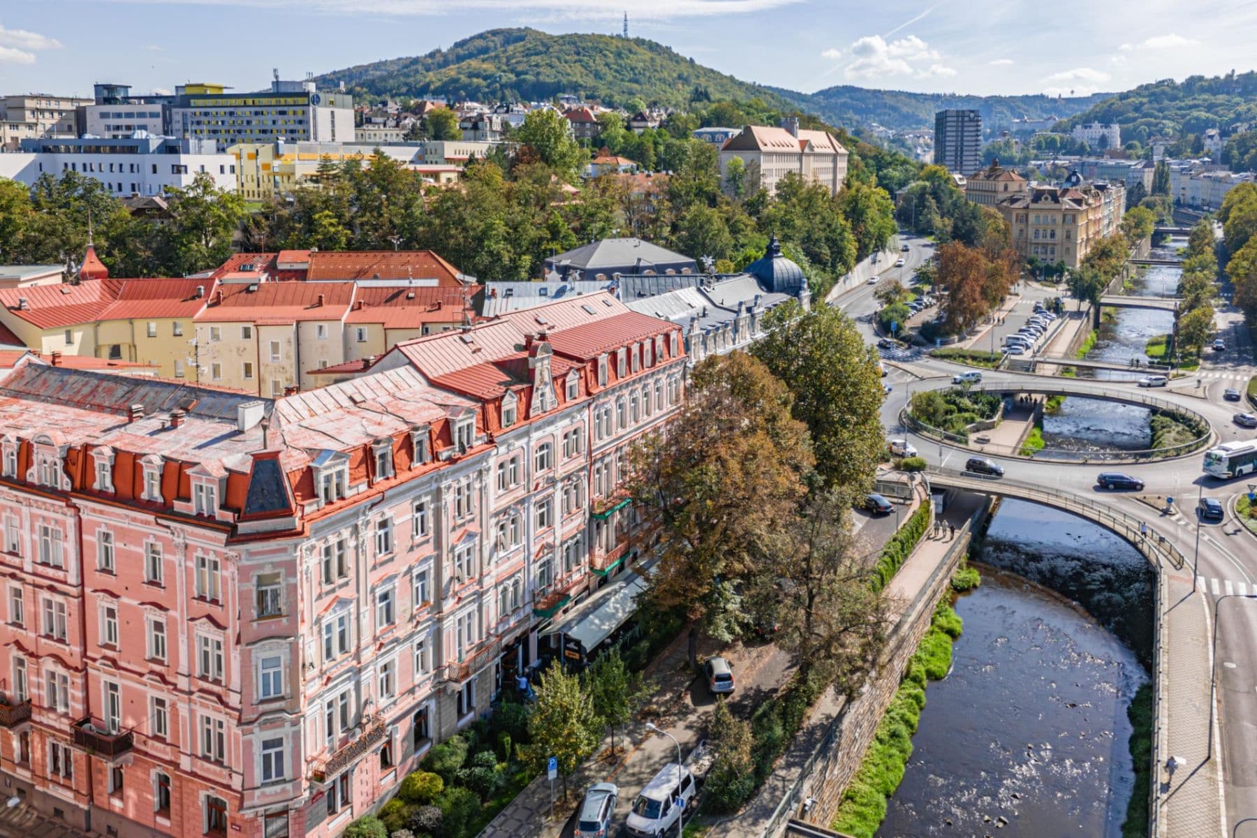 Pronájem bytu 2+1 76 m², nábřeží Jana Palacha, Karlovy Vary, Karlovarský kraj Pronájem bytu 2+1 76 m², nábřeží Jana Palacha, Karlovy Vary, Karlovarský kraj