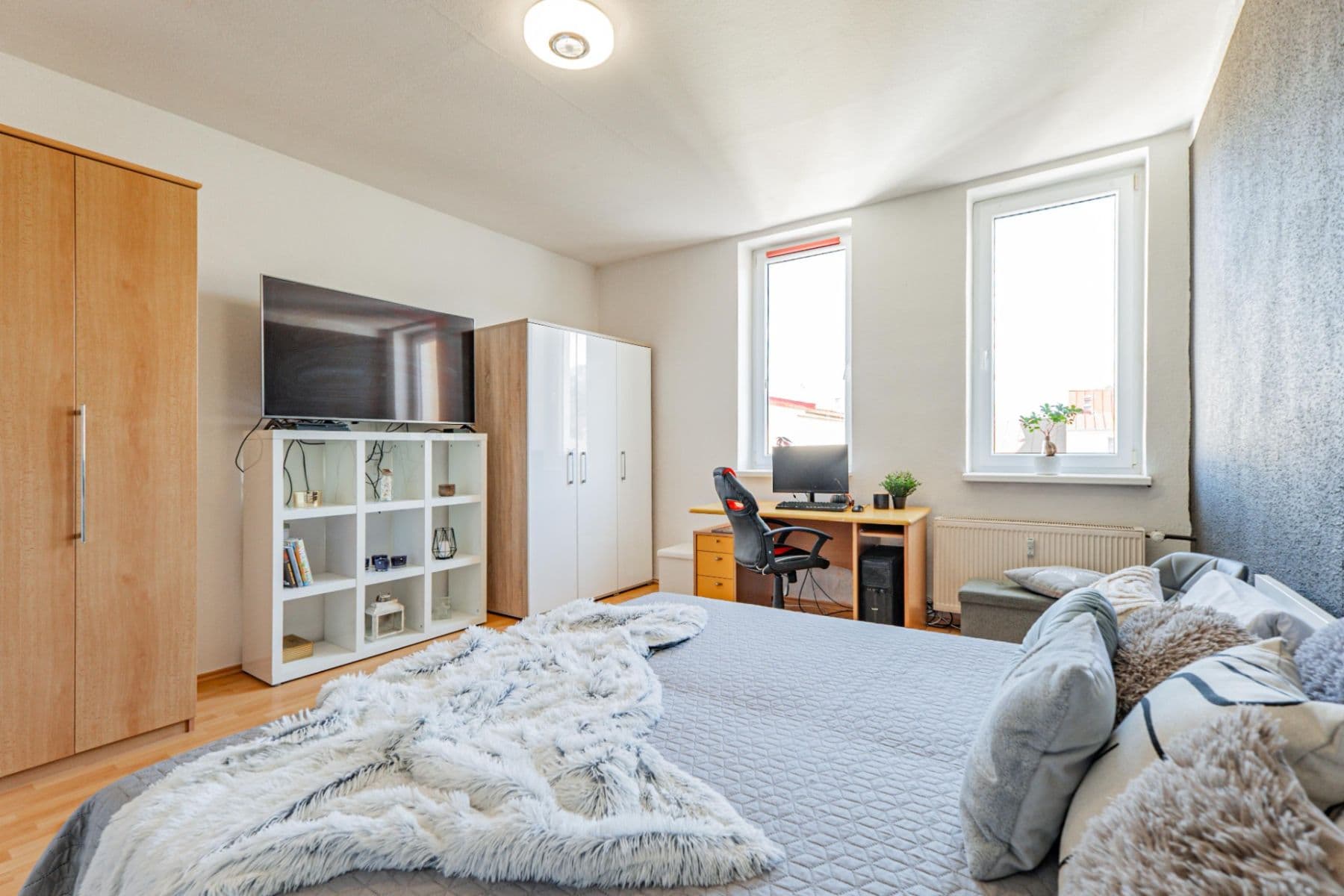 Pronájem bytu 2+1 76 m², nábřeží Jana Palacha, Karlovy Vary, Karlovarský kraj Pronájem bytu 2+1 76 m², nábřeží Jana Palacha, Karlovy Vary, Karlovarský kraj