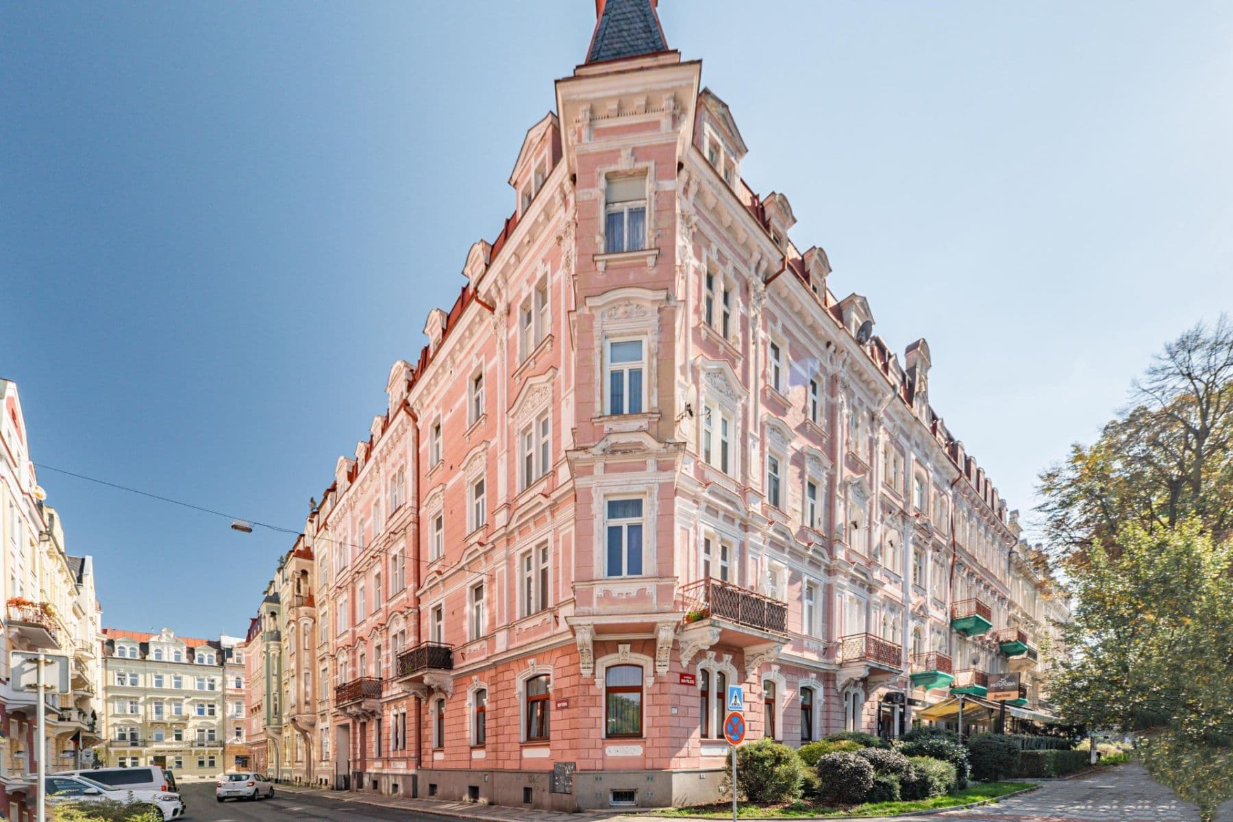 Pronájem bytu 2+1 76 m², nábřeží Jana Palacha, Karlovy Vary, Karlovarský kraj Pronájem bytu 2+1 76 m², nábřeží Jana Palacha, Karlovy Vary, Karlovarský kraj