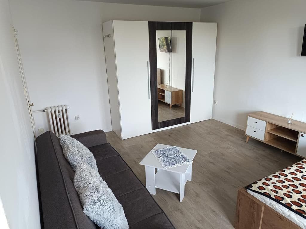 Pronájem bytu 1+kk 29 m², Jiráskova, Pardubice, Pardubický kraj Pronájem bytu 1+kk 29 m², Jiráskova, Pardubice, Pardubický kraj