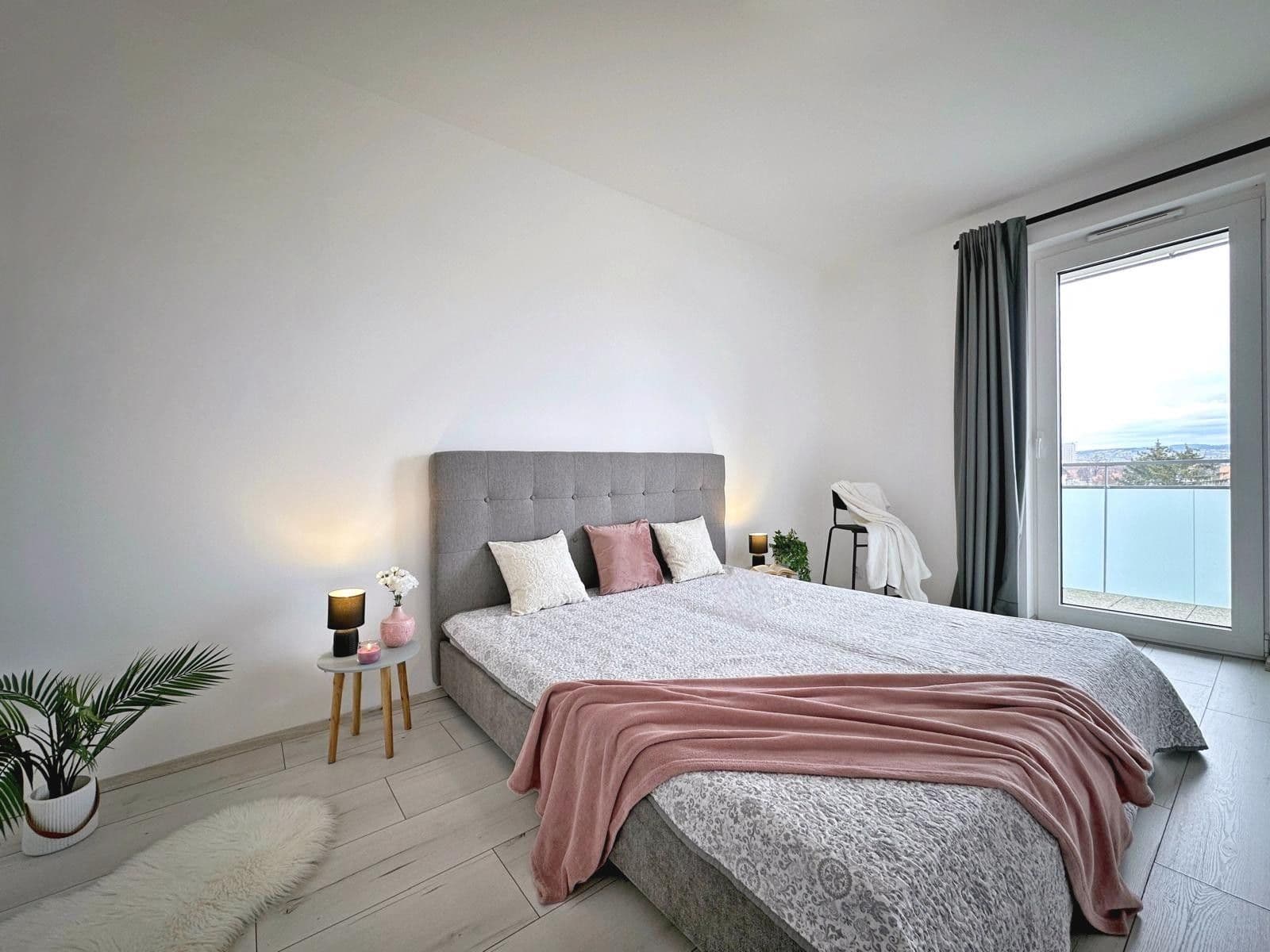 Prodej bytu 3+kk 67 m², Na Zlaté stoce, České Budějovice, Jihočeský kraj Prodej bytu 3+kk 67 m², Na Zlaté stoce, České Budějovice, Jihočeský kraj