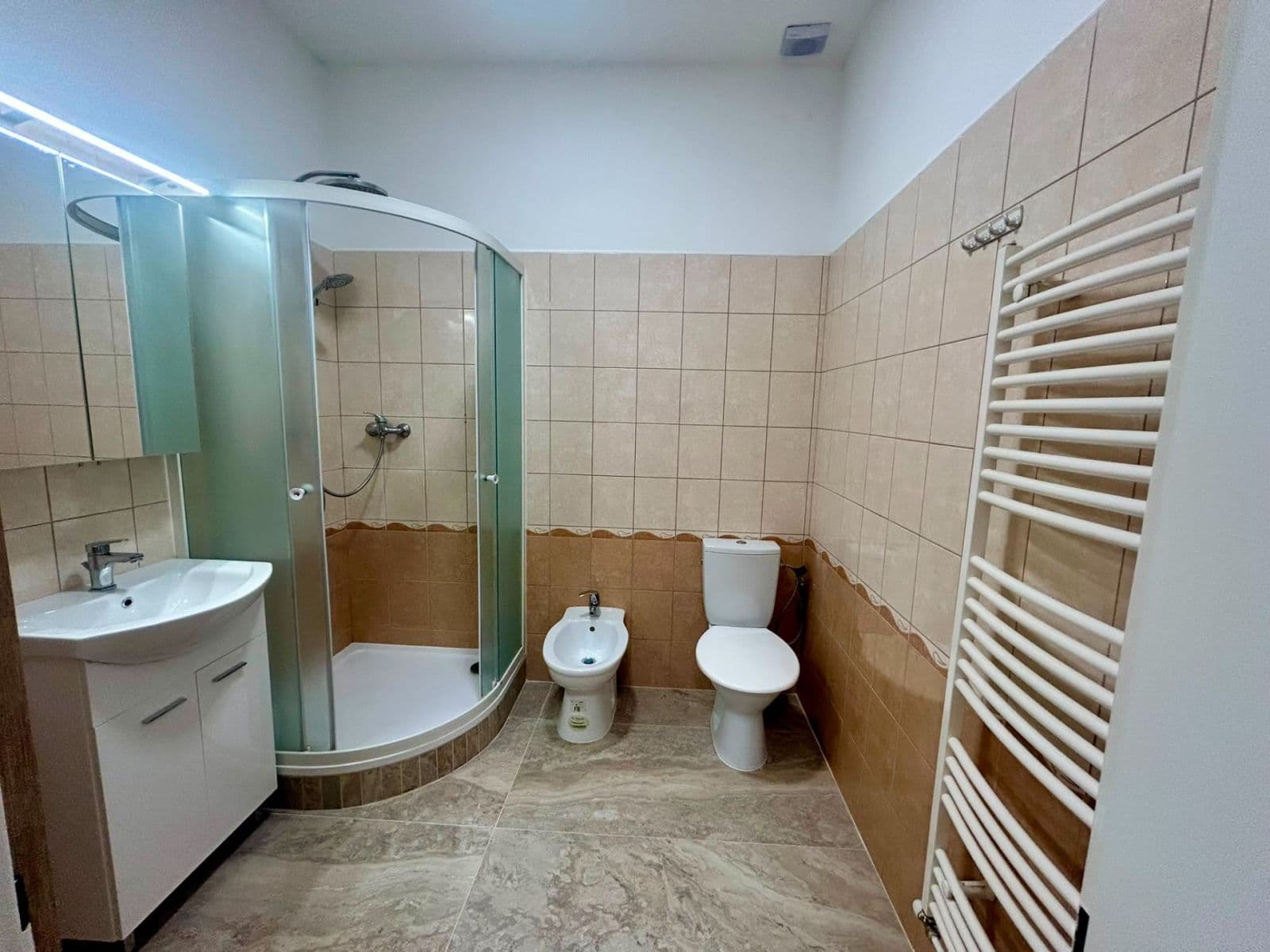 Prodej bytu 2+1 63 m², 1. máje, Hrádek nad Nisou, Liberecký kraj Prodej bytu 2+1 63 m², 1. máje, Hrádek nad Nisou, Liberecký kraj