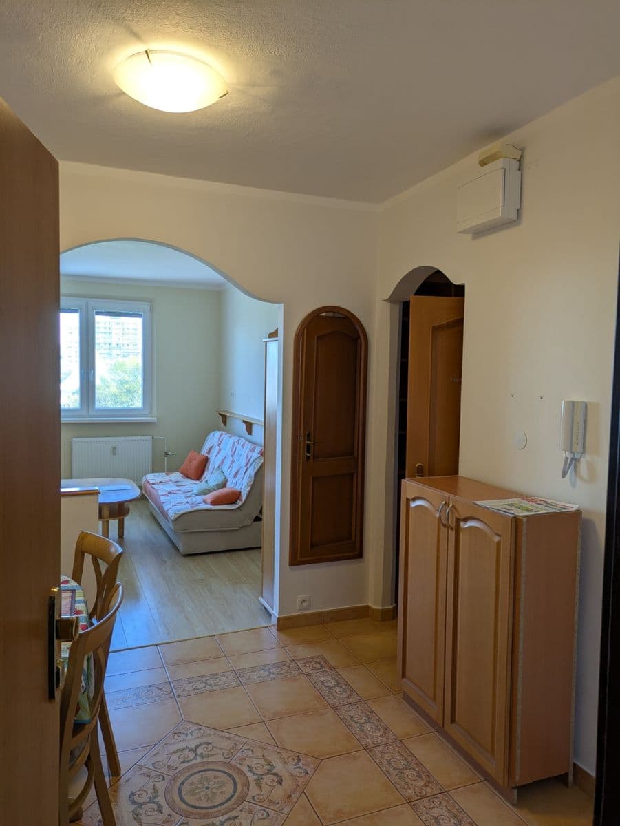 Pronájem bytu 3+1 69 m², Koprivnická, Dúbravka, Bratislavský kraj Pronájem bytu 3+1 69 m², Koprivnická, Dúbravka, Bratislavský kraj