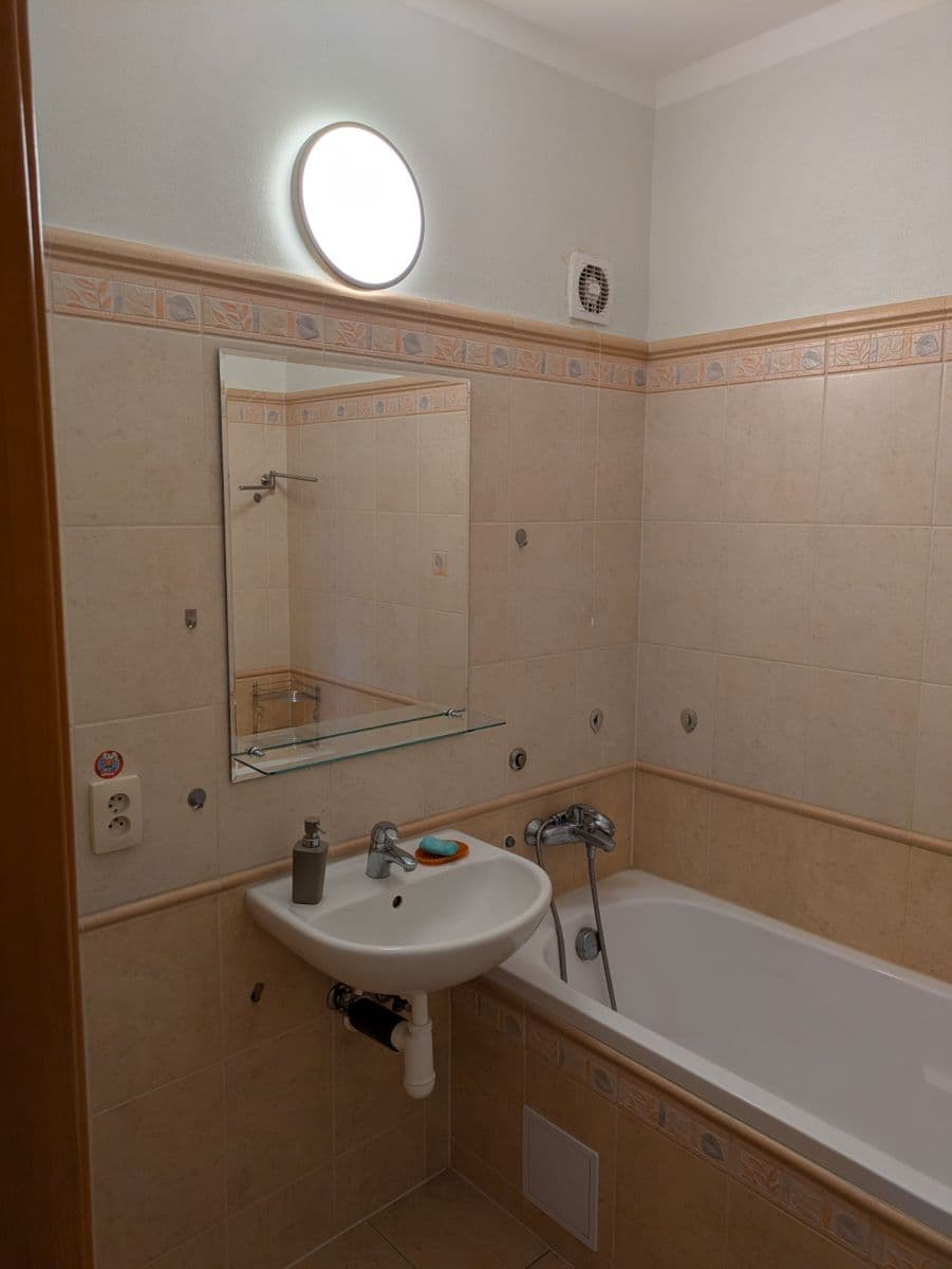 Pronájem bytu 3+1 69 m², Koprivnická, Dúbravka, Bratislavský kraj Pronájem bytu 3+1 69 m², Koprivnická, Dúbravka, Bratislavský kraj