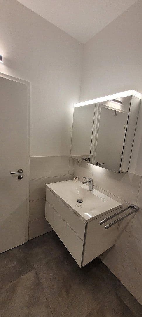 Prodej domu 145 m², pozemek 288 m², Zukowostraße 2, D - 90530 Wendelstein / Bayern, Wendelstein, Bavorsko Prodej domu 145 m², pozemek 288 m², Zukowostraße 2, D - 90530 Wendelstein / Bayern, Wendelstein, Bavorsko