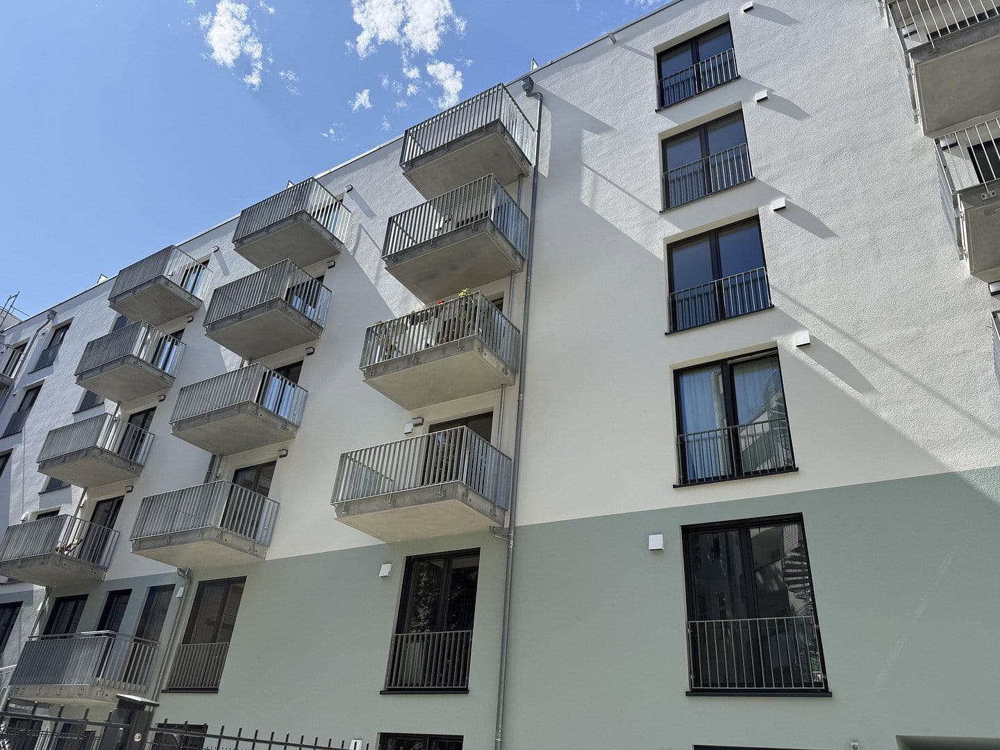 Pronájem bytu 1+1 28 m², Berlin, Berlín Pronájem bytu 1+1 28 m², Berlin, Berlín