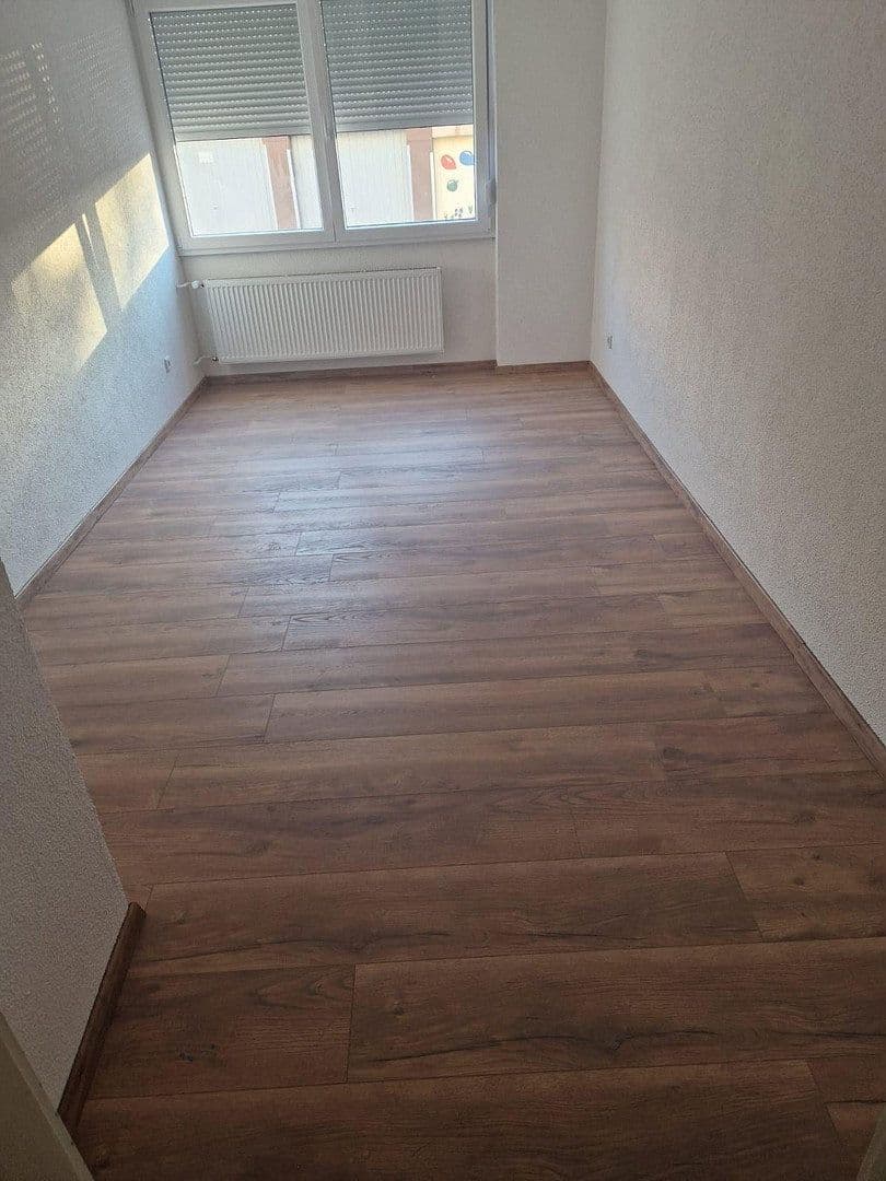 Pronájem bytu 5+1 120 m², Dankelsbachstrasse 41, Pirmasens, Porýní-Falc Pronájem bytu 5+1 120 m², Dankelsbachstrasse 41, Pirmasens, Porýní-Falc