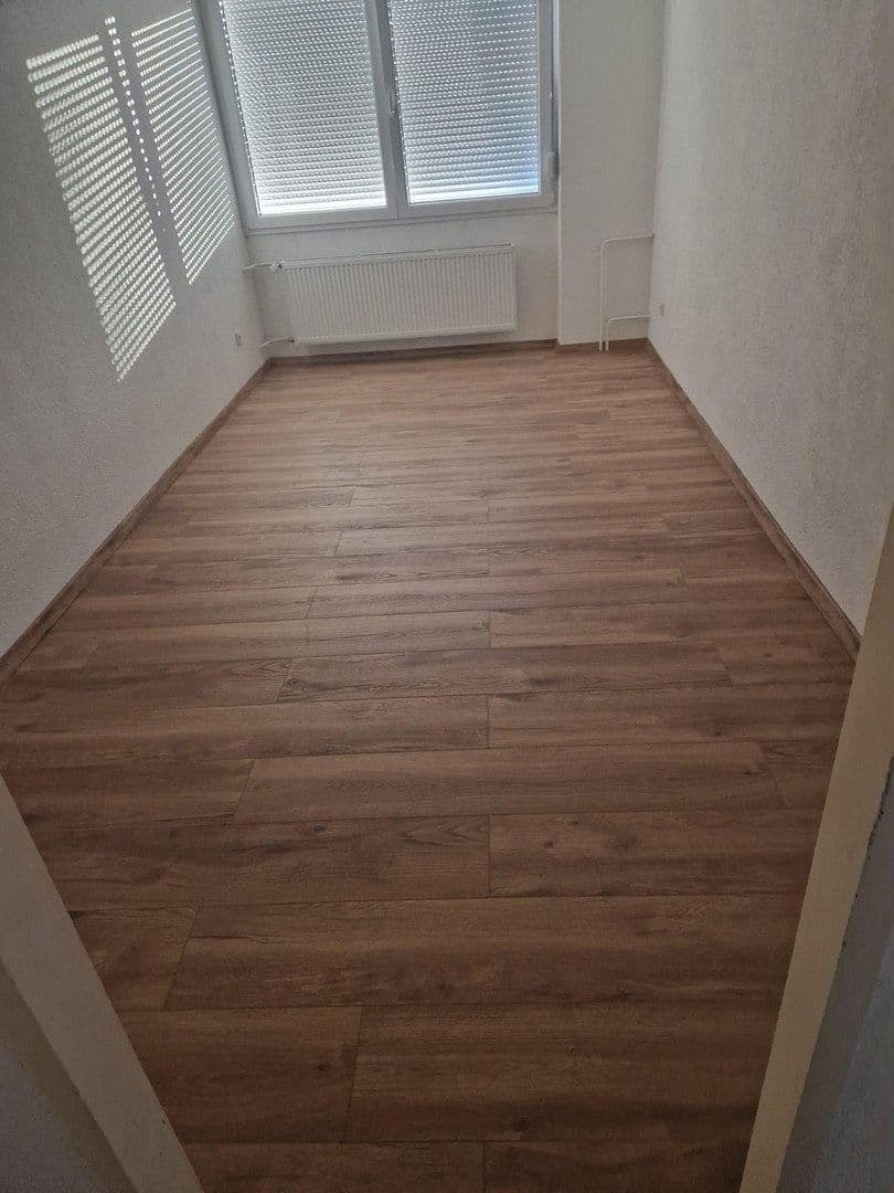 Pronájem bytu 5+1 120 m², Dankelsbachstrasse 41, Pirmasens, Porýní-Falc Pronájem bytu 5+1 120 m², Dankelsbachstrasse 41, Pirmasens, Porýní-Falc