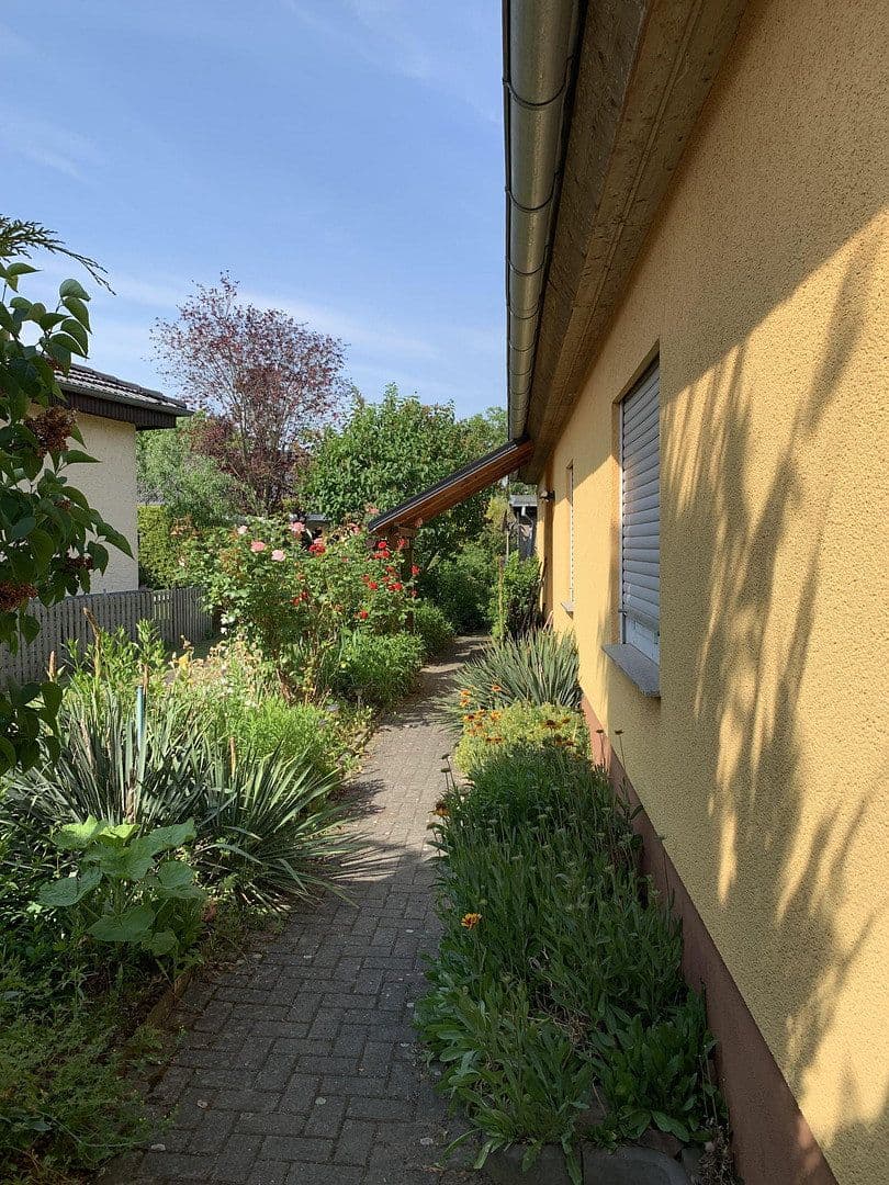 Prodej domu 87 m², pozemek 582 m², Magdeburg, Sasko-Anhaltsko Prodej domu 87 m², pozemek 582 m², Magdeburg, Sasko-Anhaltsko