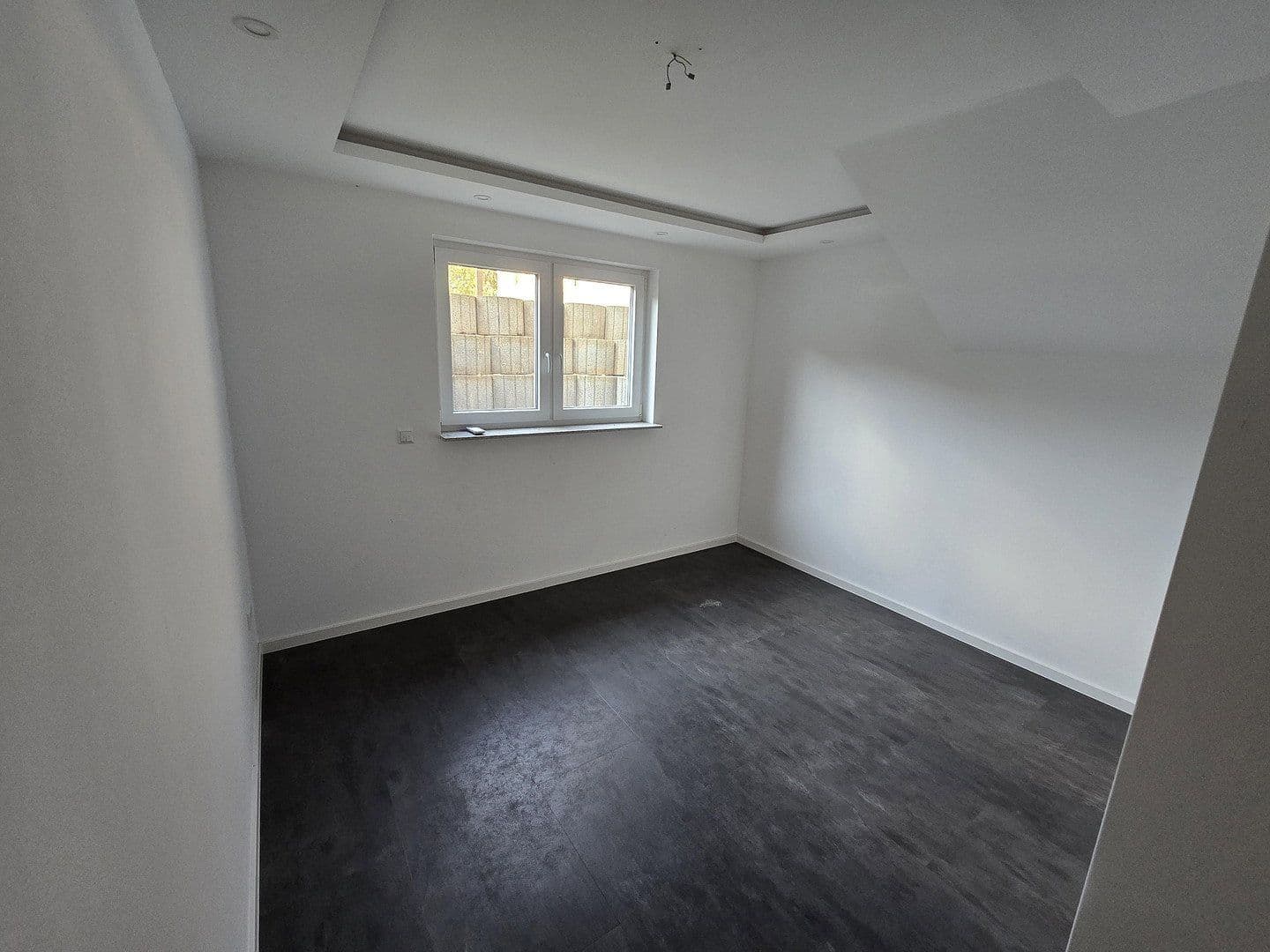 Prodej domu 236 m², pozemek 571 m², Am Sträßel 17, Lustadt, Porýní-Falc Prodej domu 236 m², pozemek 571 m², Am Sträßel 17, Lustadt, Porýní-Falc