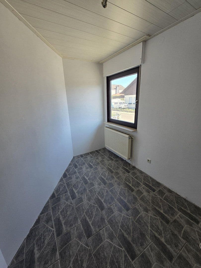 Prodej domu 236 m², pozemek 571 m², Am Sträßel 17, Lustadt, Porýní-Falc Prodej domu 236 m², pozemek 571 m², Am Sträßel 17, Lustadt, Porýní-Falc