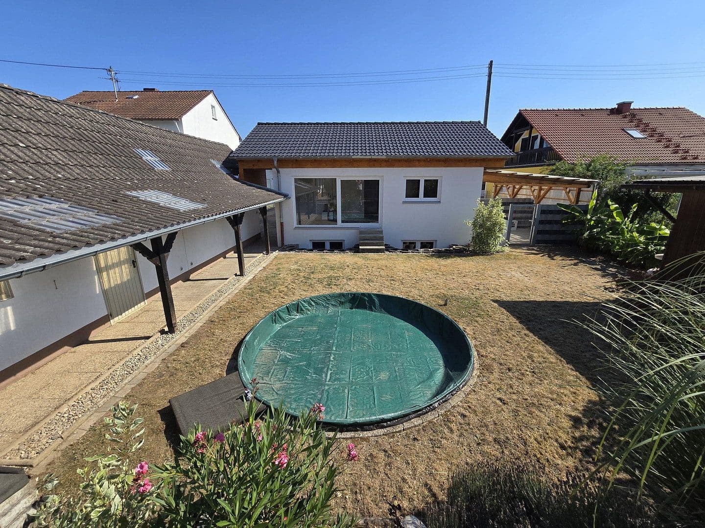 Prodej domu 236 m², pozemek 571 m², Am Sträßel 17, Lustadt, Porýní-Falc Prodej domu 236 m², pozemek 571 m², Am Sträßel 17, Lustadt, Porýní-Falc