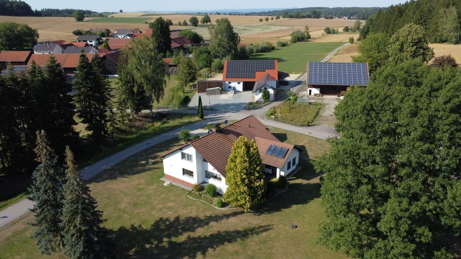 Prodej domu 167 m², pozemek 2.495 m², Laberweinting, Bavorsko Prodej domu 167 m², pozemek 2.495 m², Laberweinting, Bavorsko