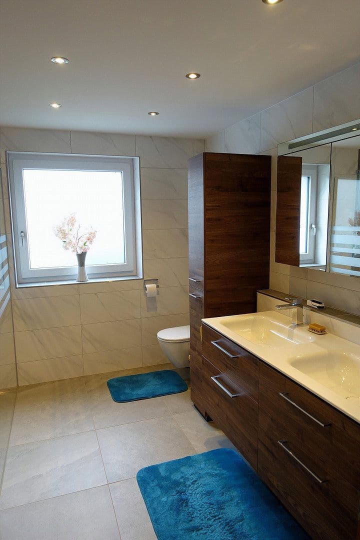 Prodej domu 167 m², pozemek 2.495 m², Laberweinting, Bavorsko Prodej domu 167 m², pozemek 2.495 m², Laberweinting, Bavorsko