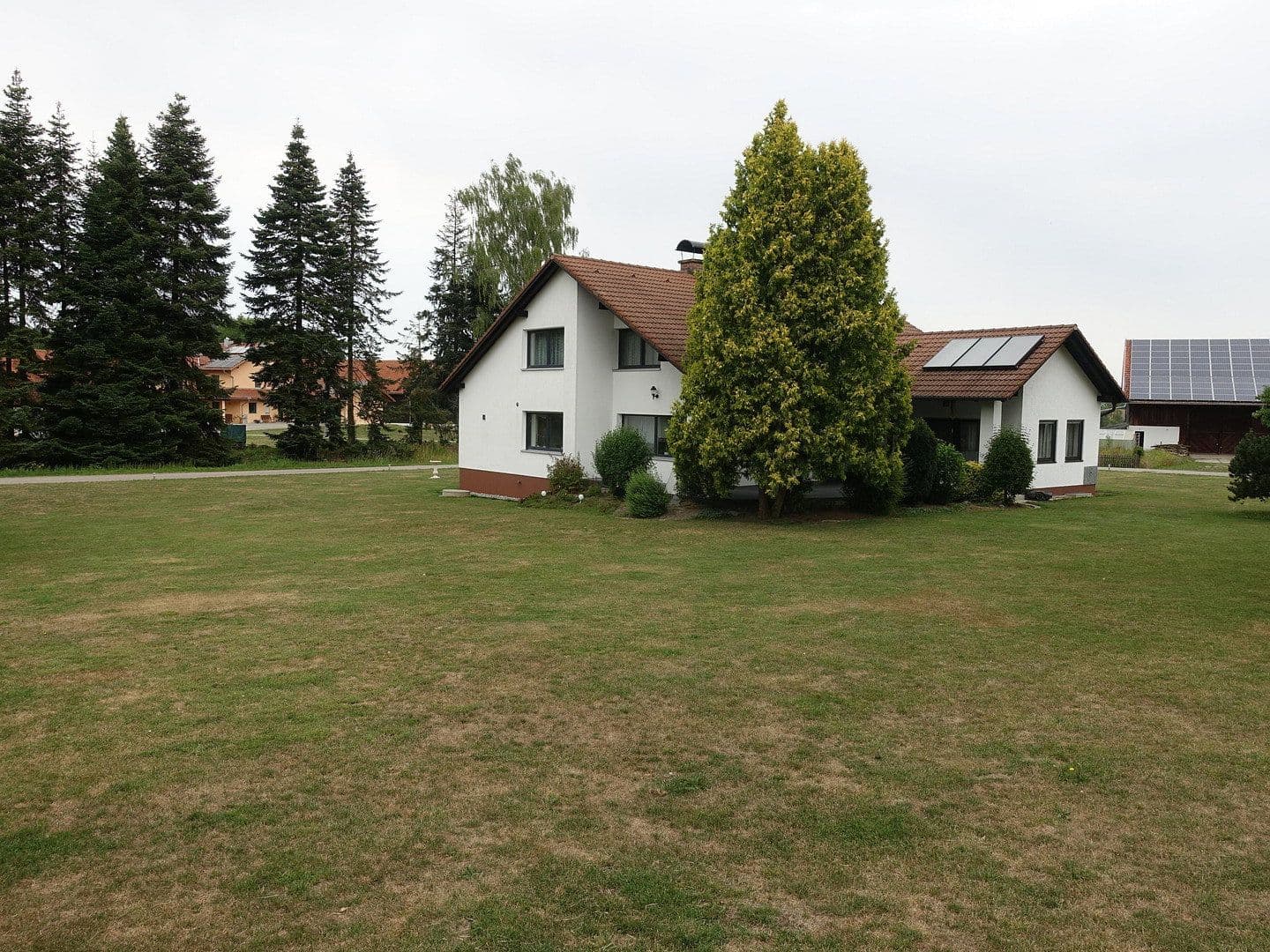 Prodej domu 167 m², pozemek 2.495 m², Laberweinting, Bavorsko Prodej domu 167 m², pozemek 2.495 m², Laberweinting, Bavorsko