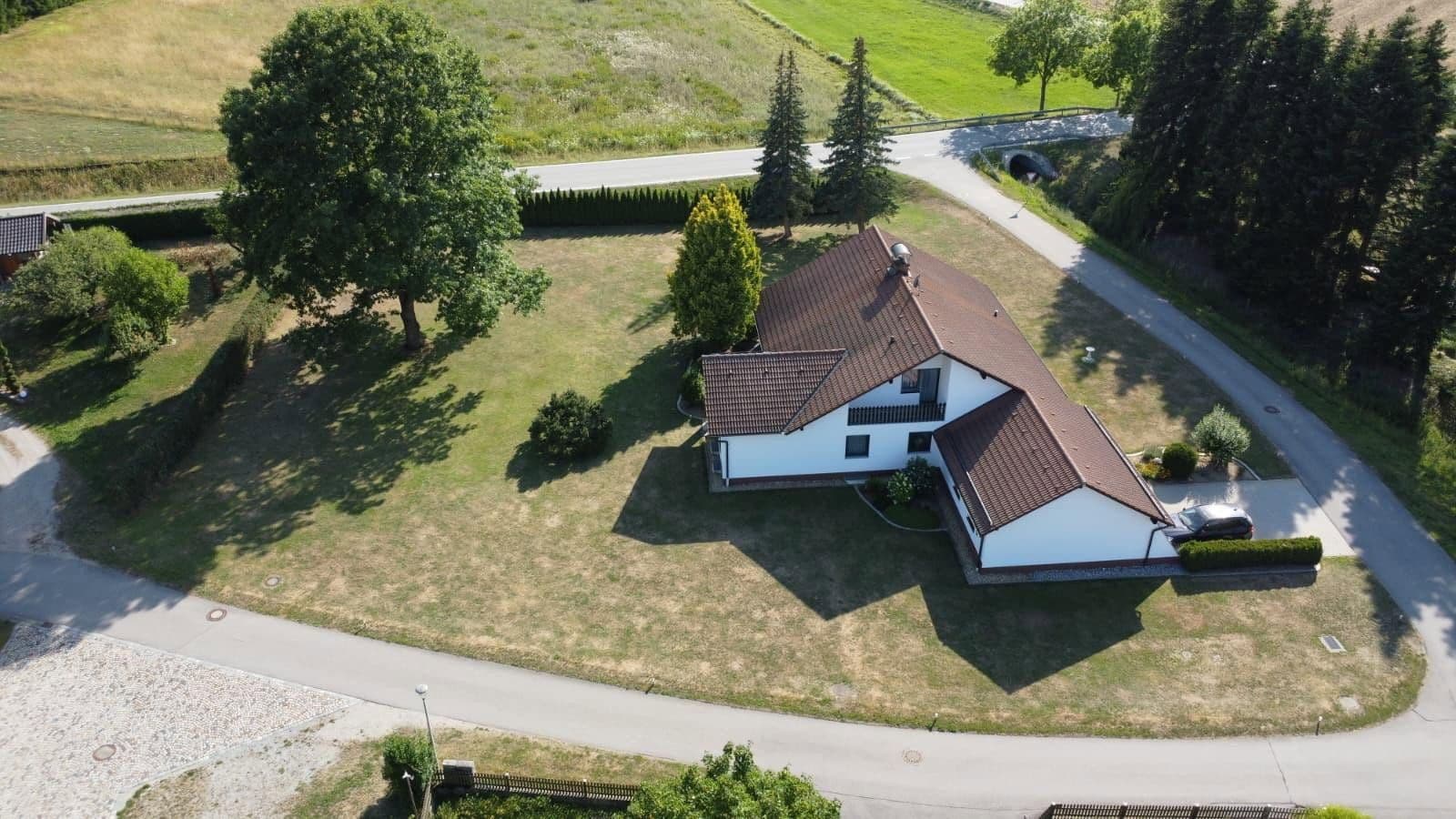 Prodej domu 167 m², pozemek 2.495 m², Laberweinting, Bavorsko Prodej domu 167 m², pozemek 2.495 m², Laberweinting, Bavorsko