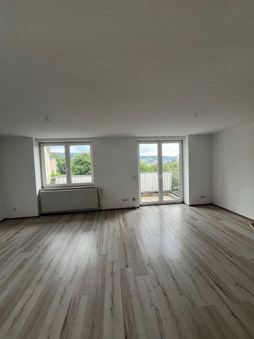 Pronájem bytu 4+1 97 m², Klimmweg 10, Wuppertal, Severní Porýní-Vestfálsko Pronájem bytu 4+1 97 m², Klimmweg 10, Wuppertal, Severní Porýní-Vestfálsko