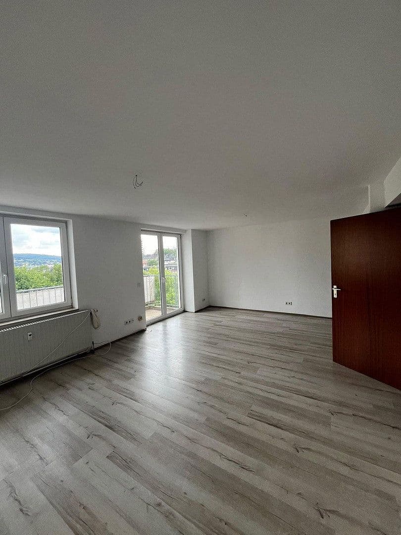 Pronájem bytu 4+1 97 m², Klimmweg 10, Wuppertal, Severní Porýní-Vestfálsko Pronájem bytu 4+1 97 m², Klimmweg 10, Wuppertal, Severní Porýní-Vestfálsko