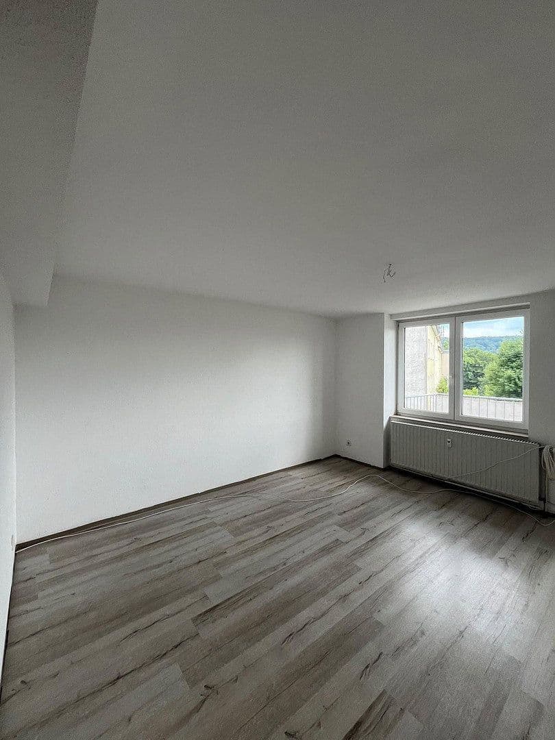 Pronájem bytu 4+1 97 m², Klimmweg 10, Wuppertal, Severní Porýní-Vestfálsko Pronájem bytu 4+1 97 m², Klimmweg 10, Wuppertal, Severní Porýní-Vestfálsko