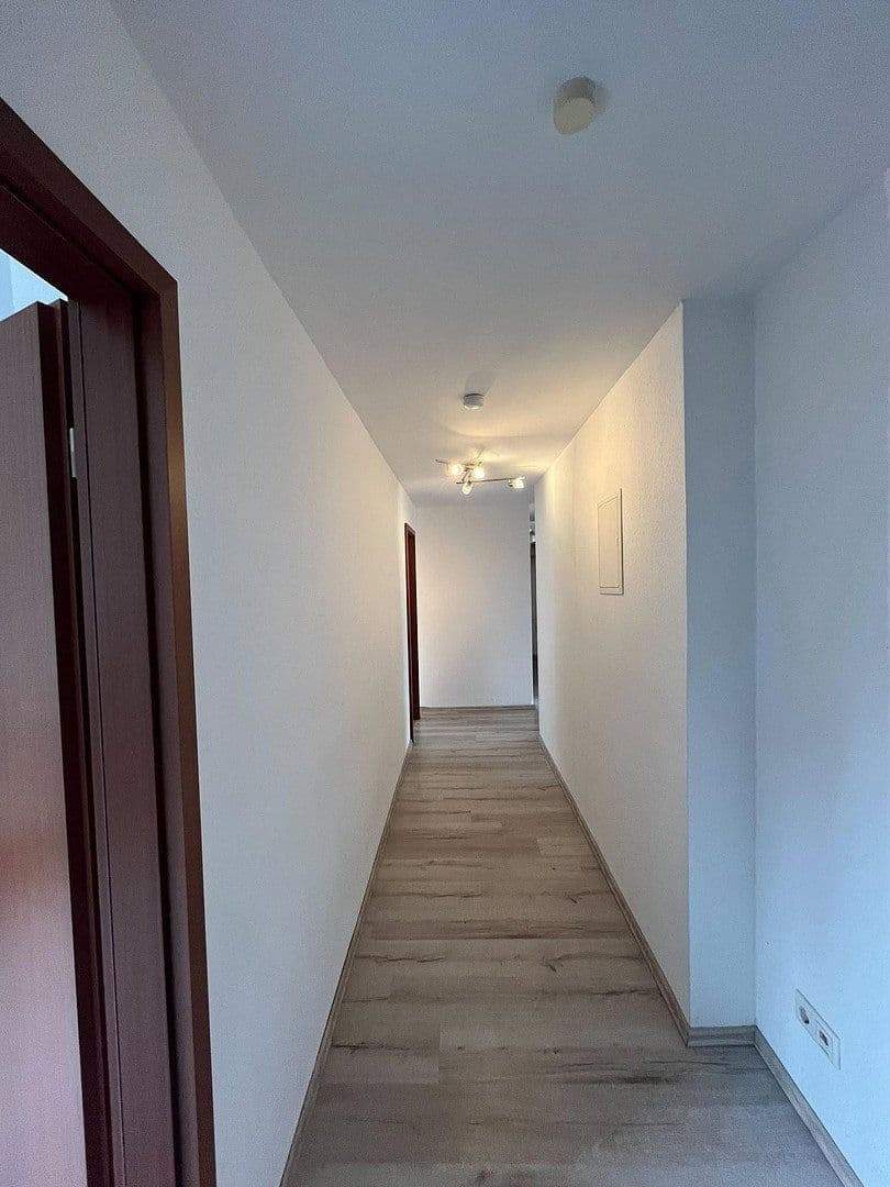 Pronájem bytu 4+1 97 m², Klimmweg 10, Wuppertal, Severní Porýní-Vestfálsko Pronájem bytu 4+1 97 m², Klimmweg 10, Wuppertal, Severní Porýní-Vestfálsko