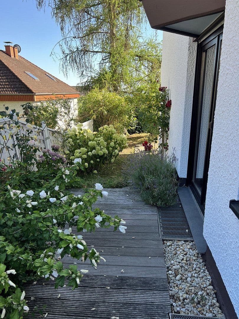 Prodej domu 143 m², pozemek 304 m², Schlangenbad, Hessen Prodej domu 143 m², pozemek 304 m², Schlangenbad, Hessen