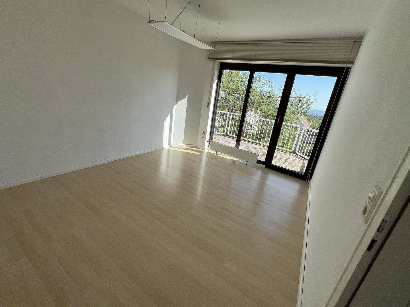 Prodej domu 143 m², pozemek 304 m², Schlangenbad, Hessen Prodej domu 143 m², pozemek 304 m², Schlangenbad, Hessen