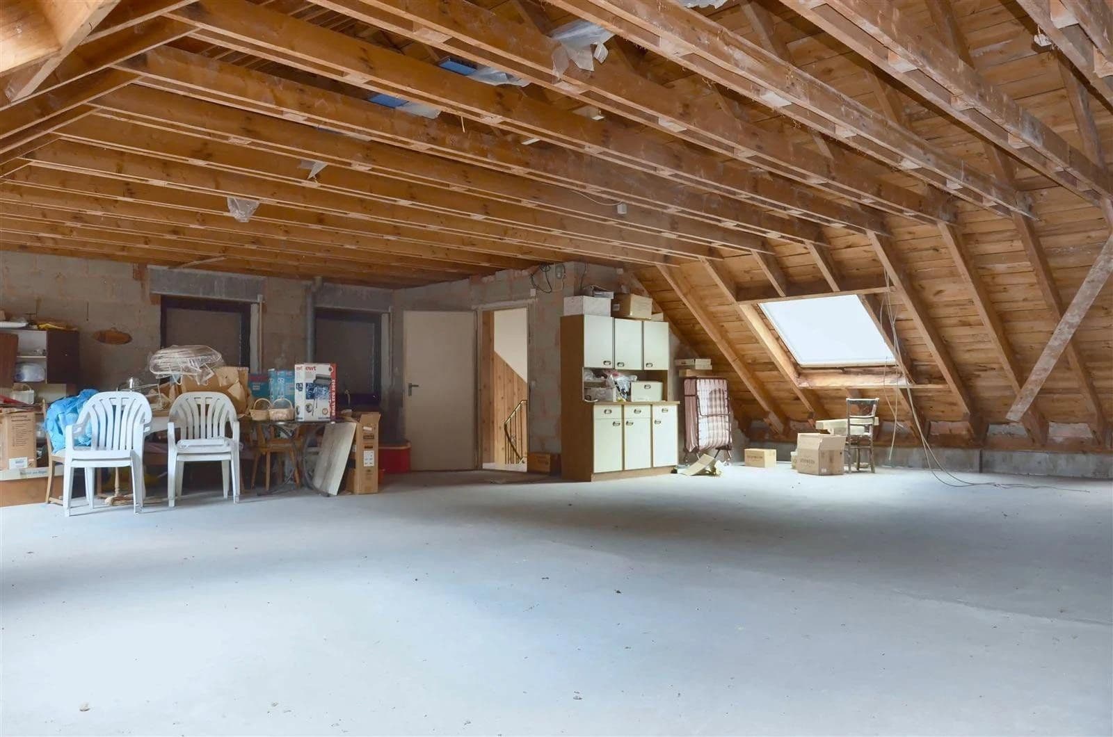 Prodej domu 182 m², pozemek 548 m², Finsterbachstraße 32, Pirmasens, Porýní-Falc Prodej domu 182 m², pozemek 548 m², Finsterbachstraße 32, Pirmasens, Porýní-Falc