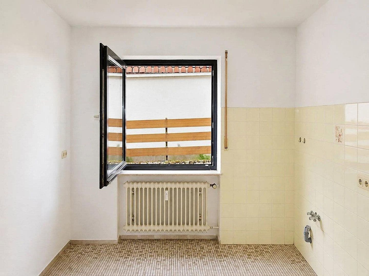 Prodej domu 182 m², pozemek 548 m², Finsterbachstraße 32, Pirmasens, Porýní-Falc Prodej domu 182 m², pozemek 548 m², Finsterbachstraße 32, Pirmasens, Porýní-Falc