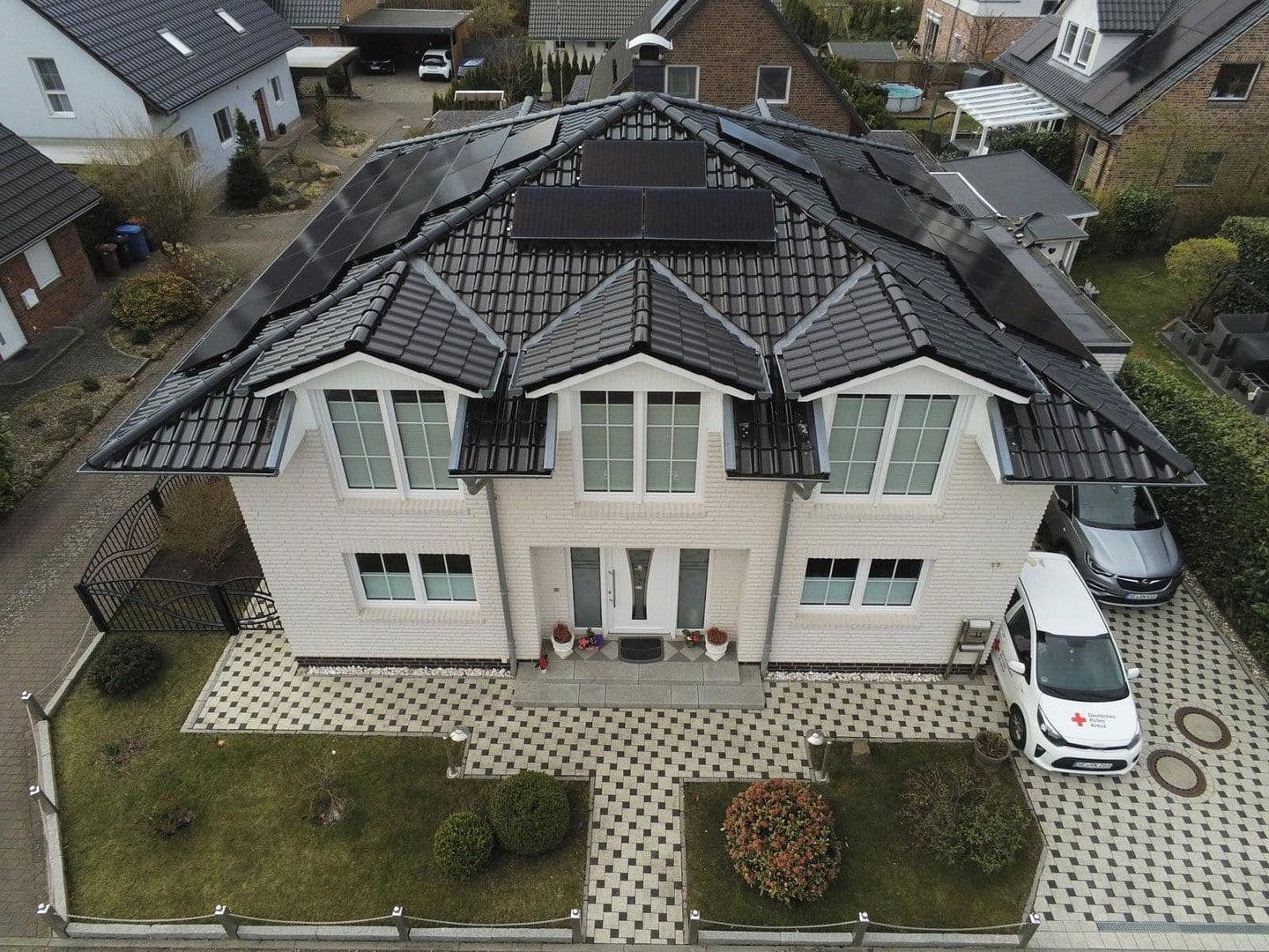 Prodej domu 173 m², pozemek 404 m², Am Knick 11, Henstedt-Ulzburg, Šlesvicko-Holštýnsko Prodej domu 173 m², pozemek 404 m², Am Knick 11, Henstedt-Ulzburg, Šlesvicko-Holštýnsko